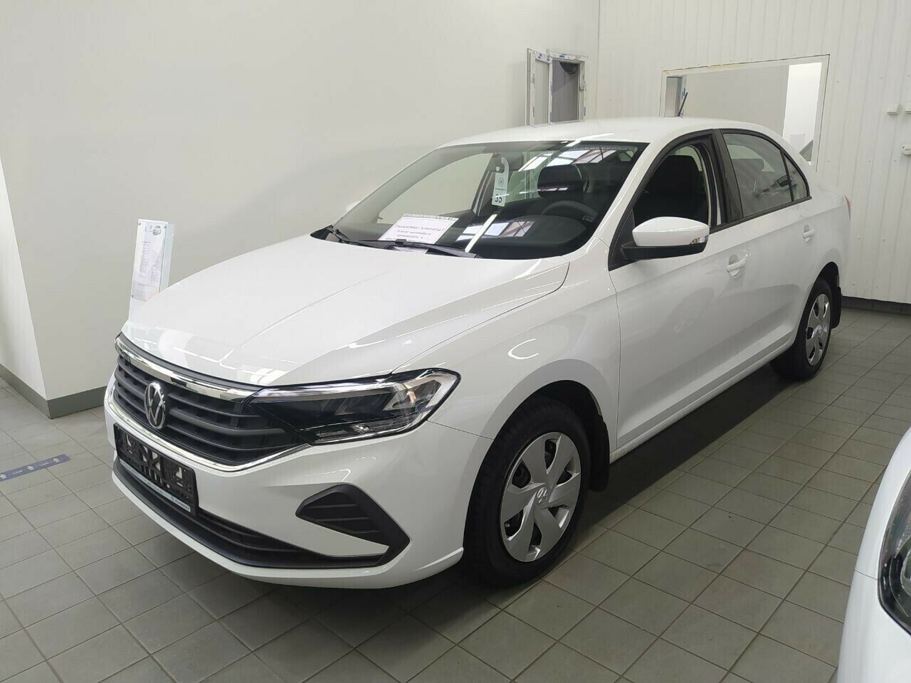 VOLKSWAGEN Polo миниатюра 1