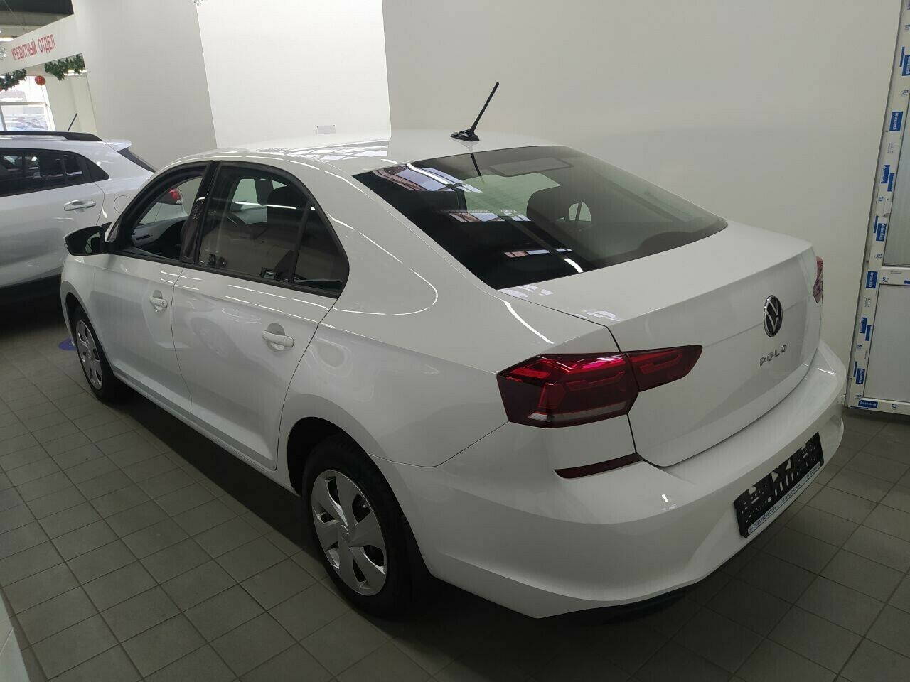 VOLKSWAGEN Polo миниатюра 3