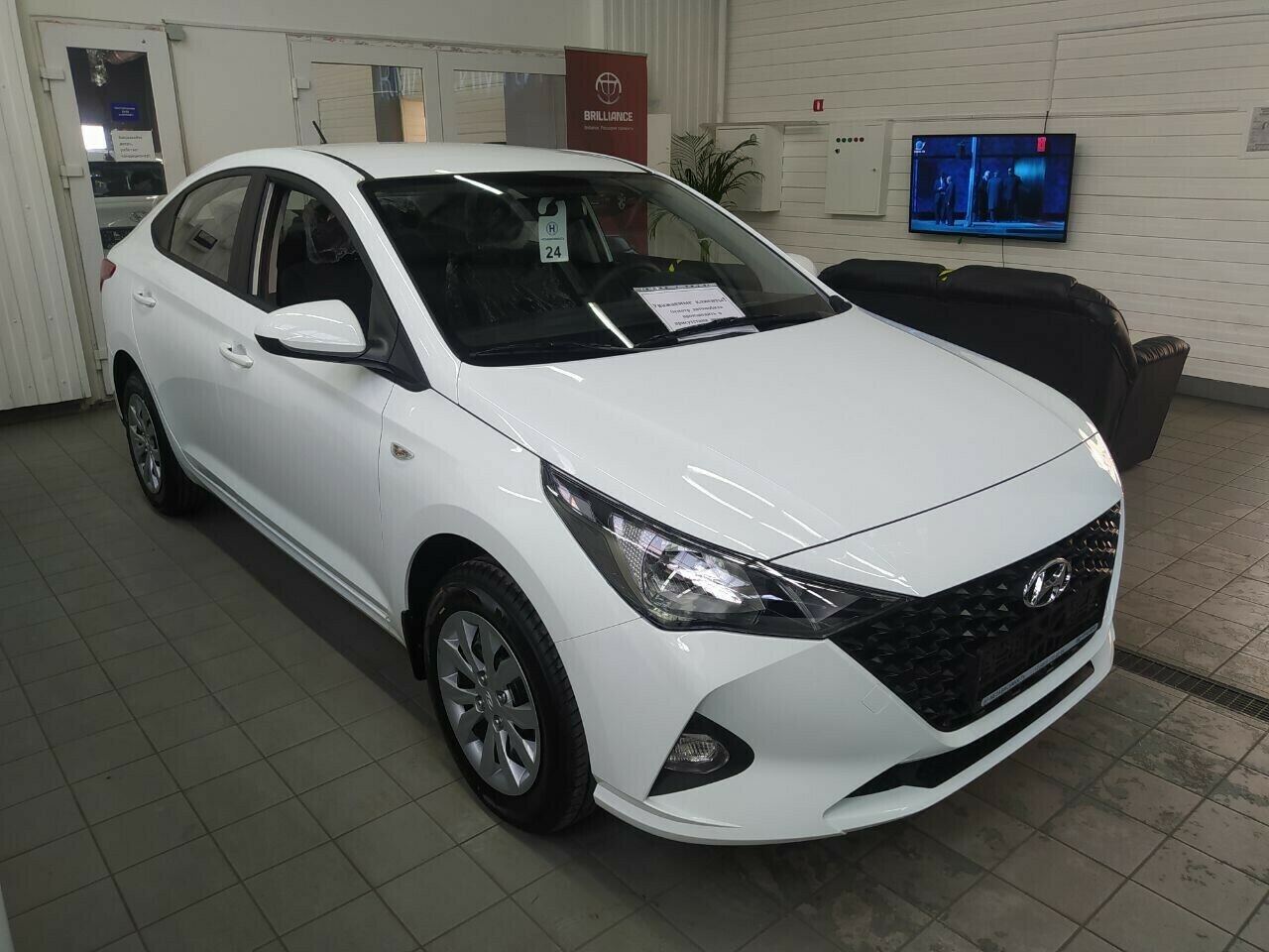 HYUNDAI Solaris миниатюра 2