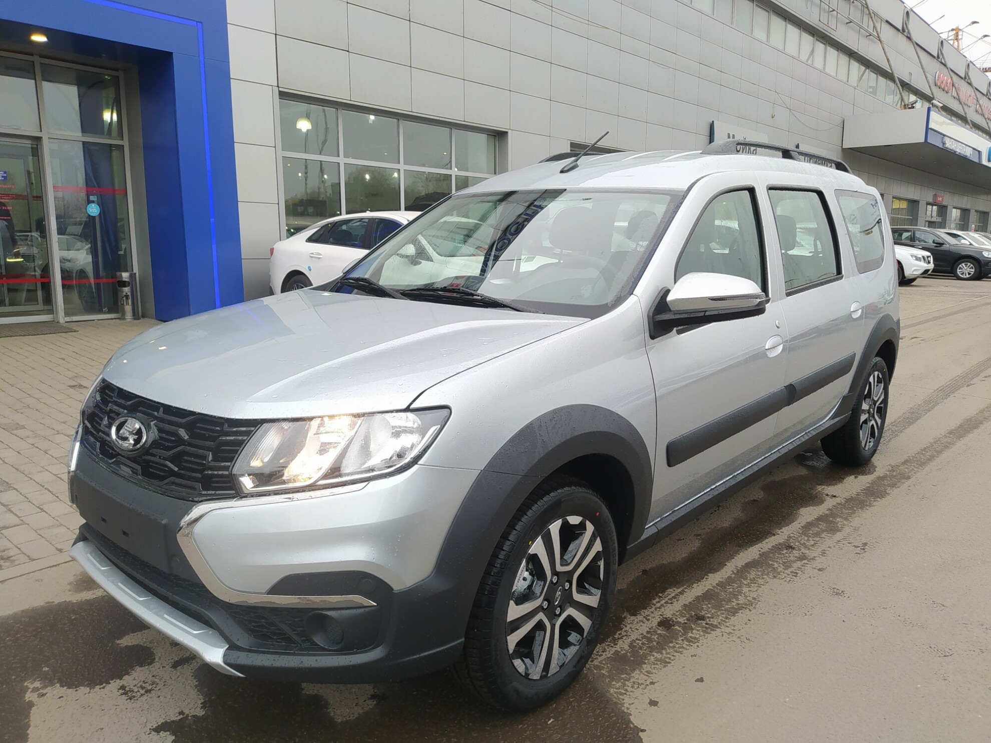 Превью LADA Largus Cross New 5 мест