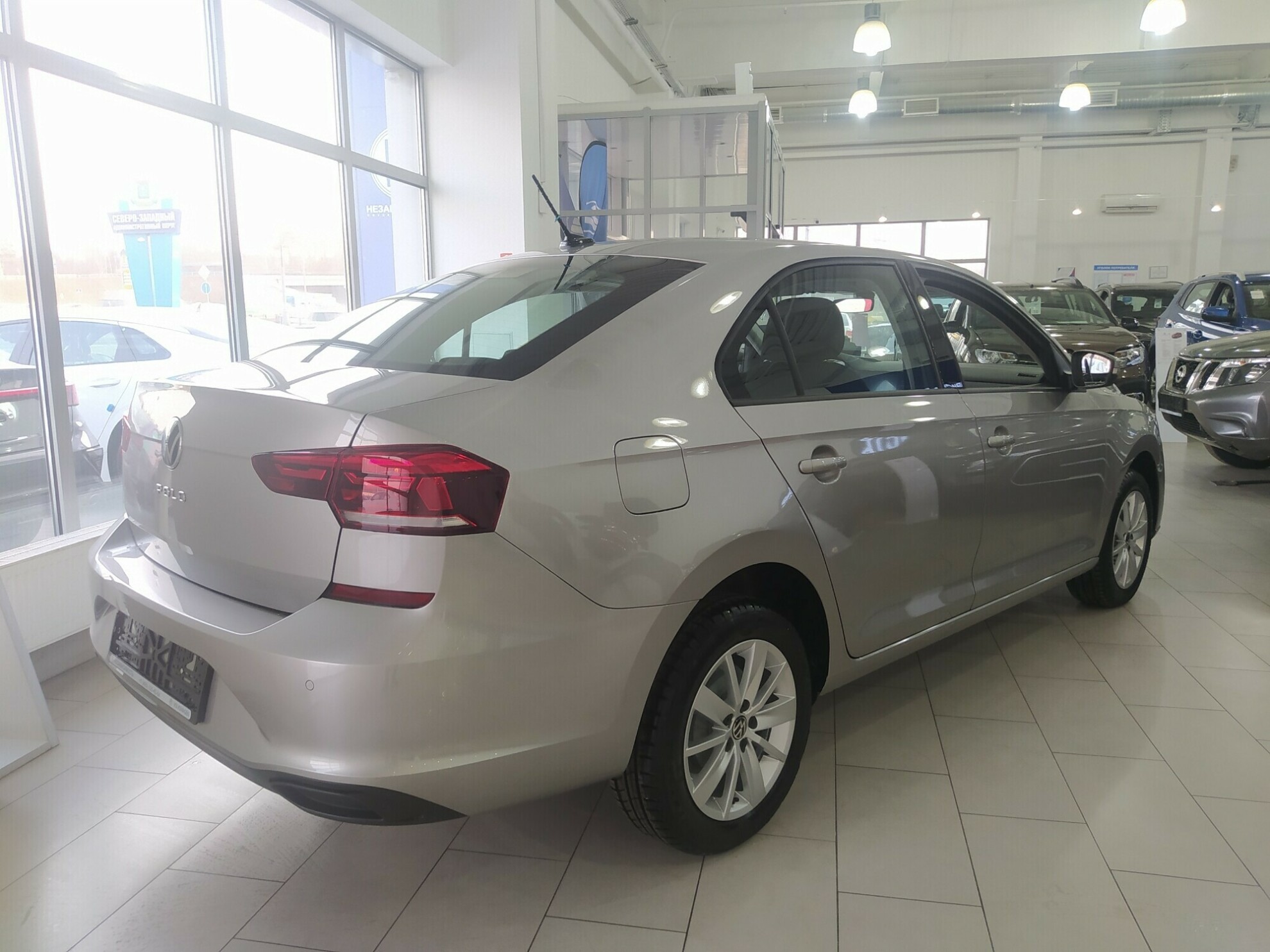 VOLKSWAGEN Polo миниатюра 3