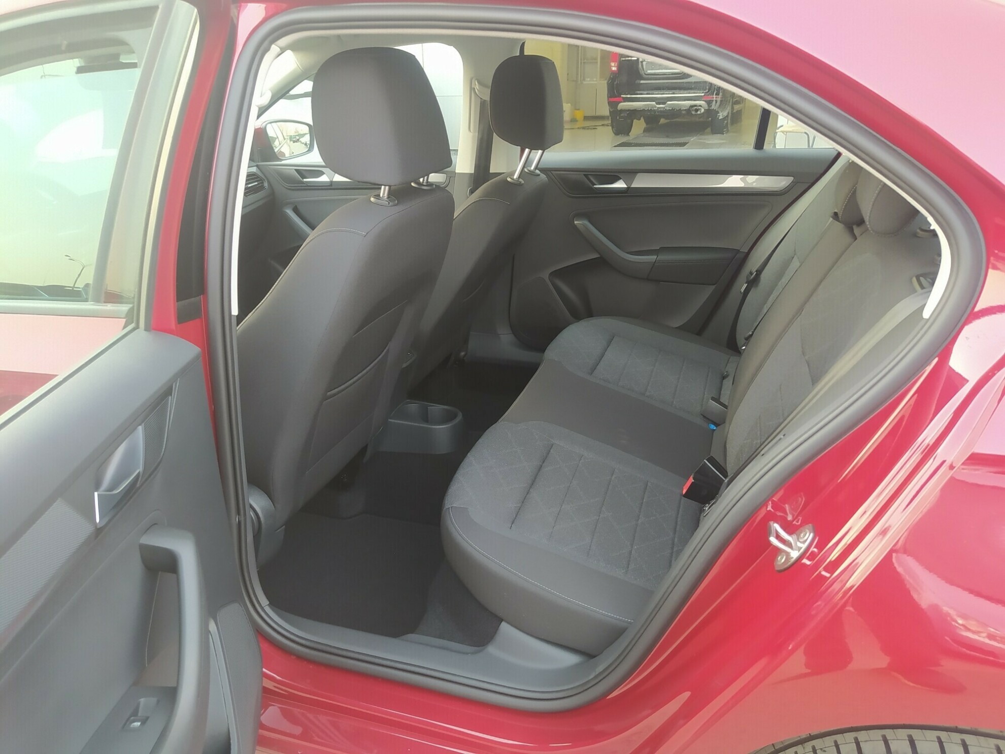 VOLKSWAGEN Polo миниатюра 6