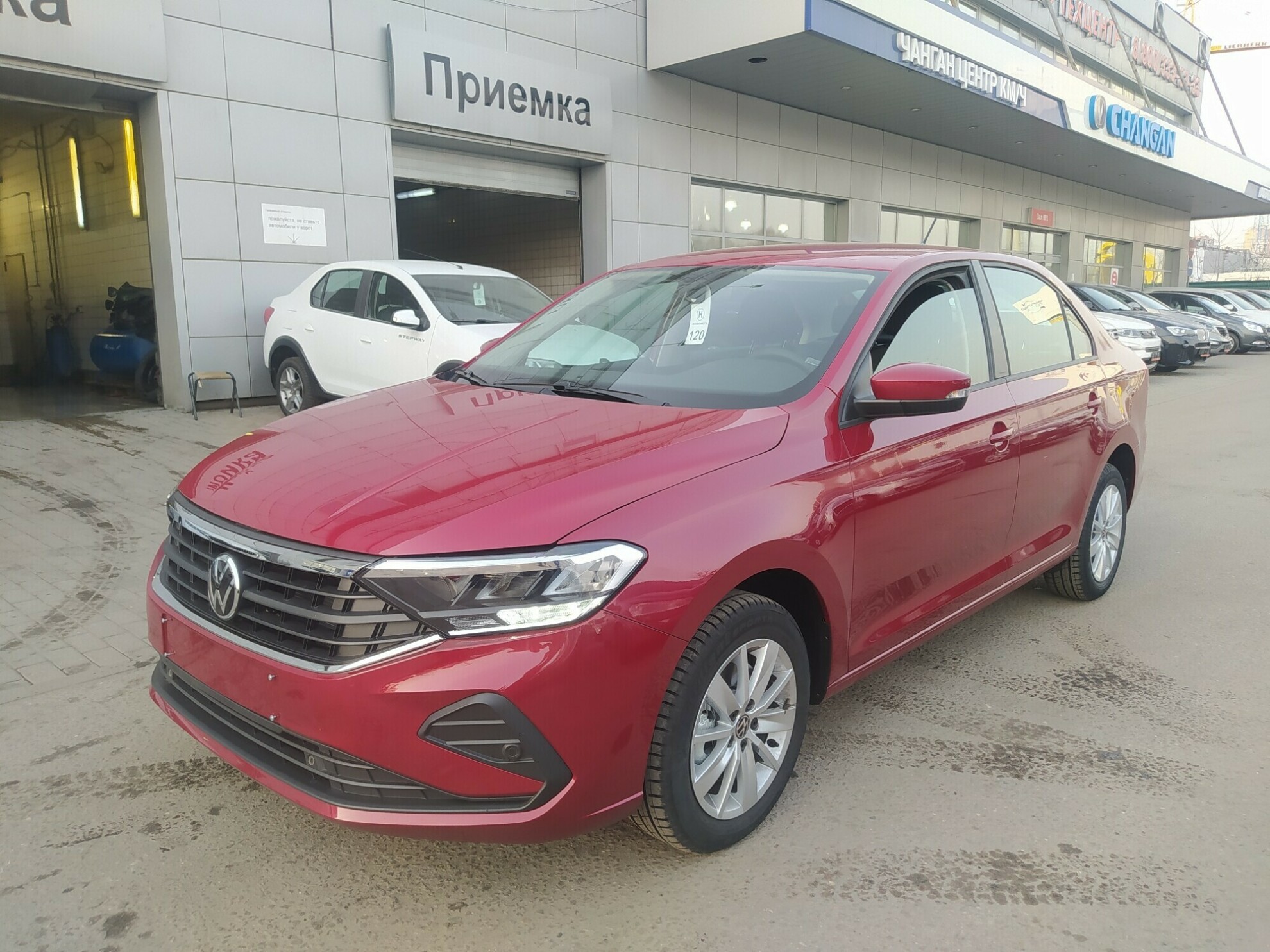 Превью VOLKSWAGEN Polo