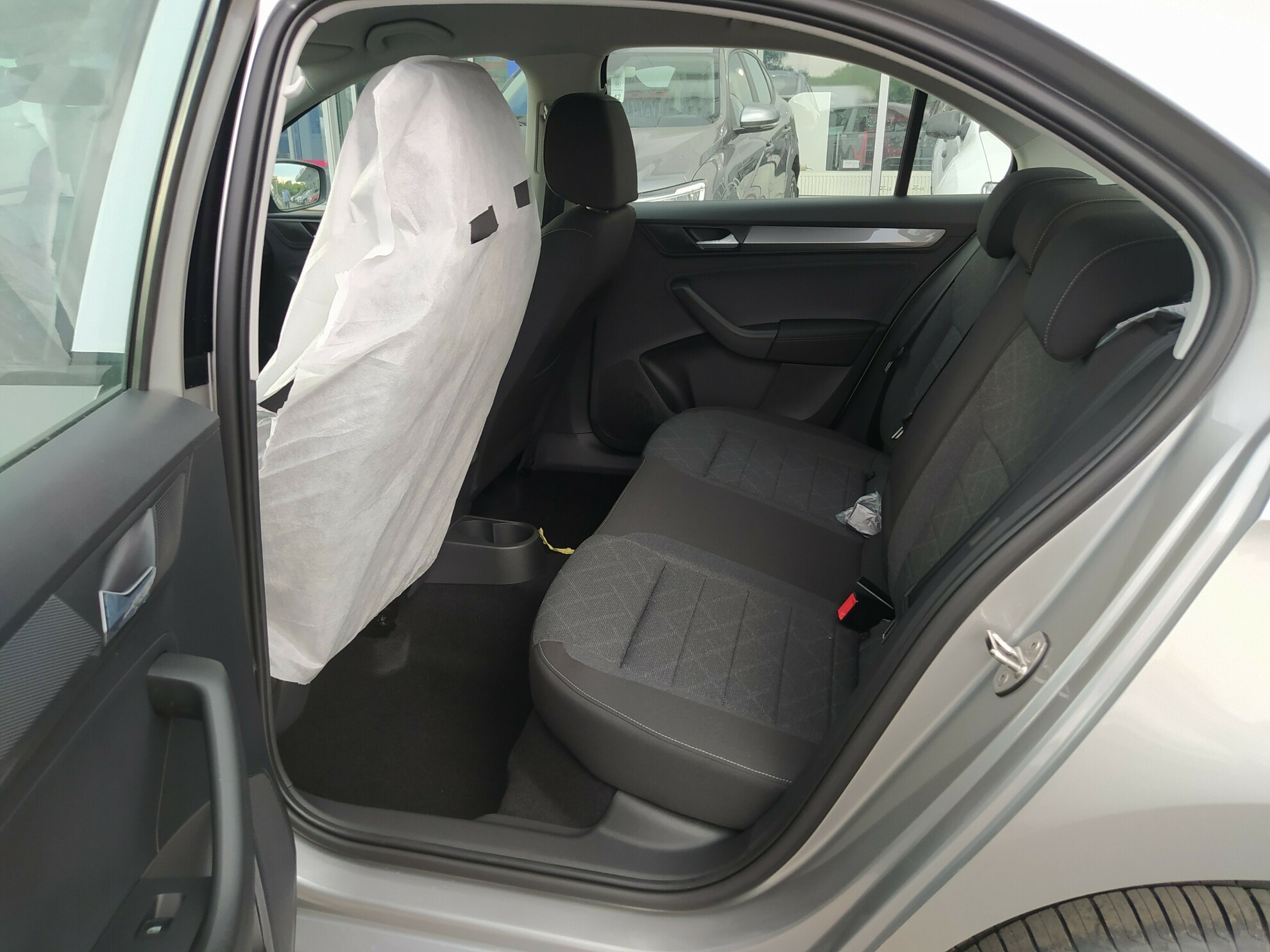 VOLKSWAGEN Polo миниатюра 5