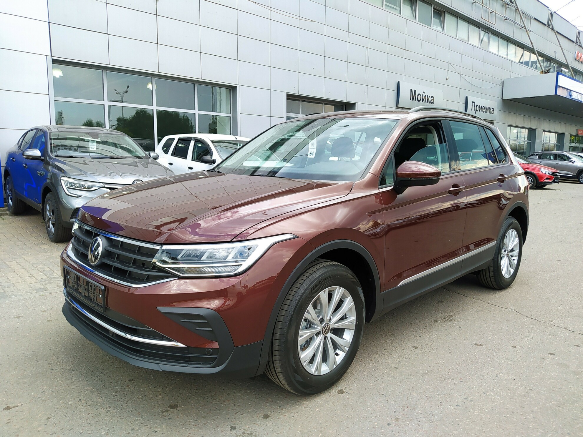 Превью VOLKSWAGEN Tiguan