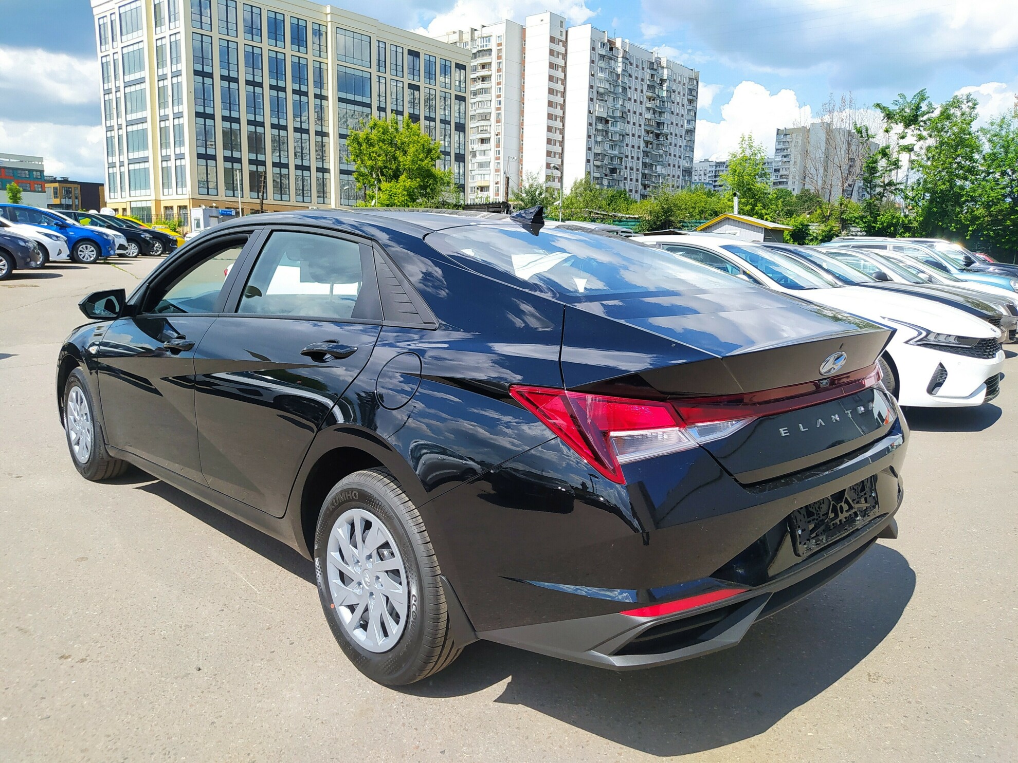 HYUNDAI Elantra миниатюра 3