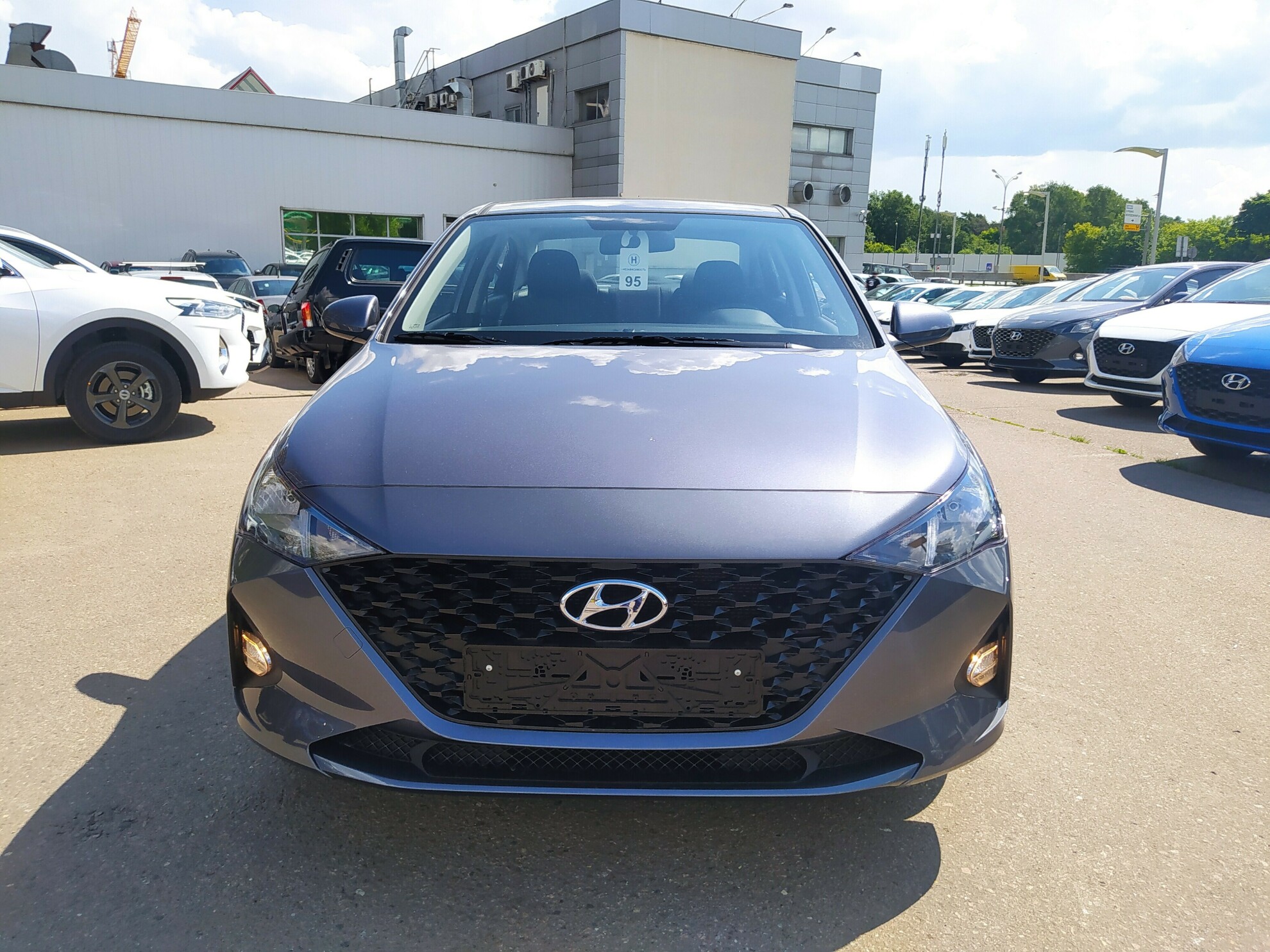 HYUNDAI Solaris миниатюра 2