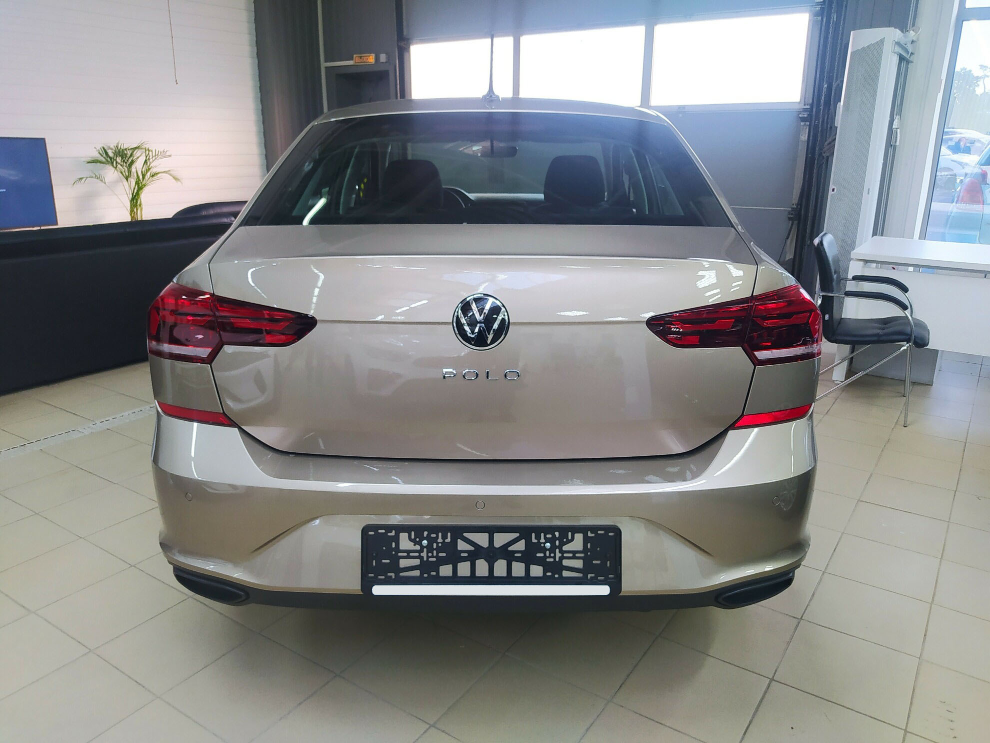 VOLKSWAGEN Polo миниатюра 4
