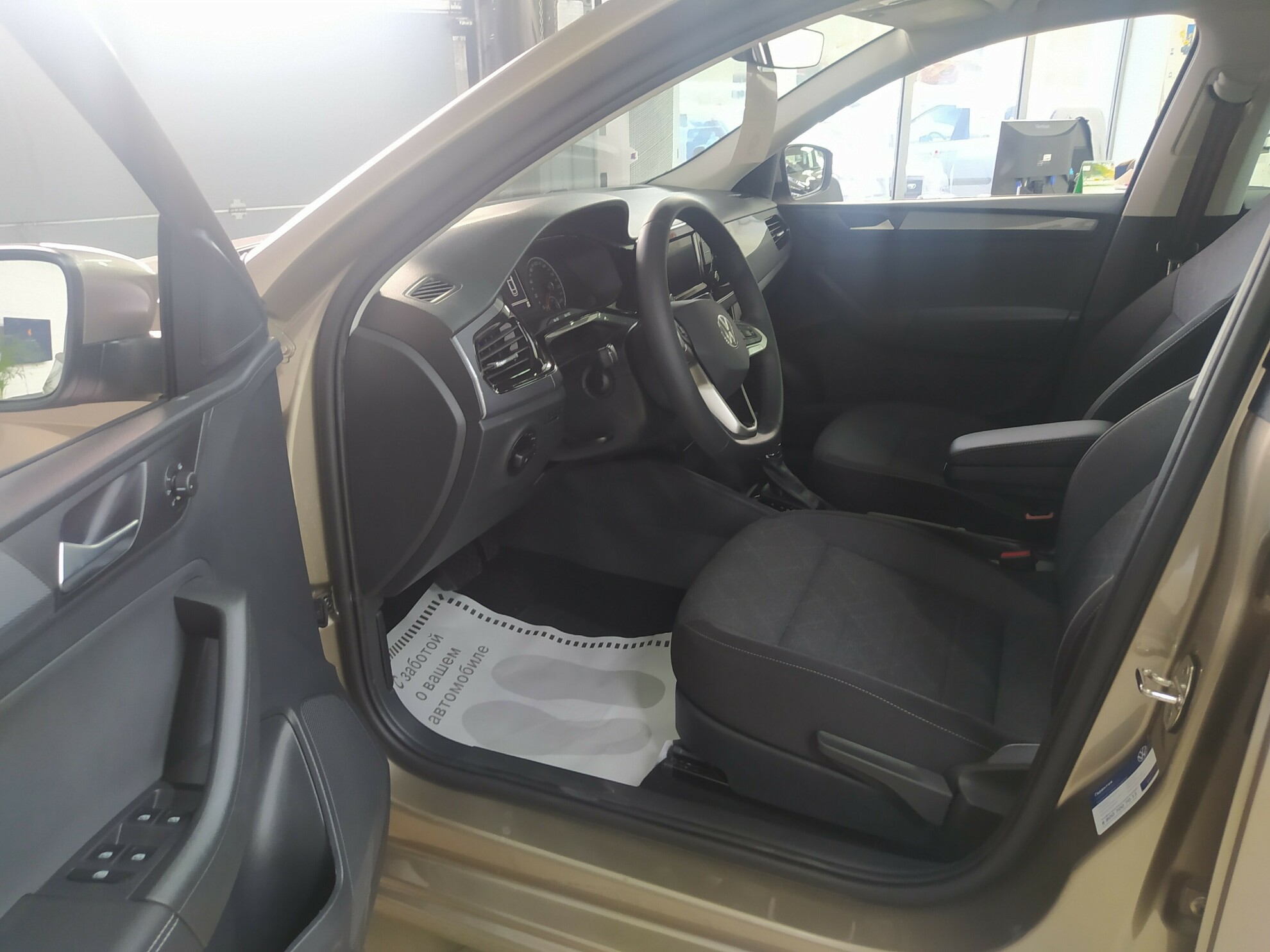 VOLKSWAGEN Polo миниатюра 5