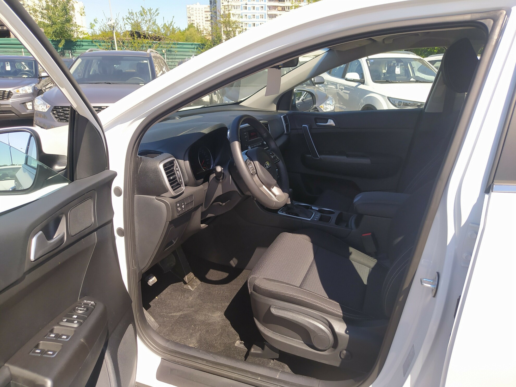 KIA Sportage миниатюра 5