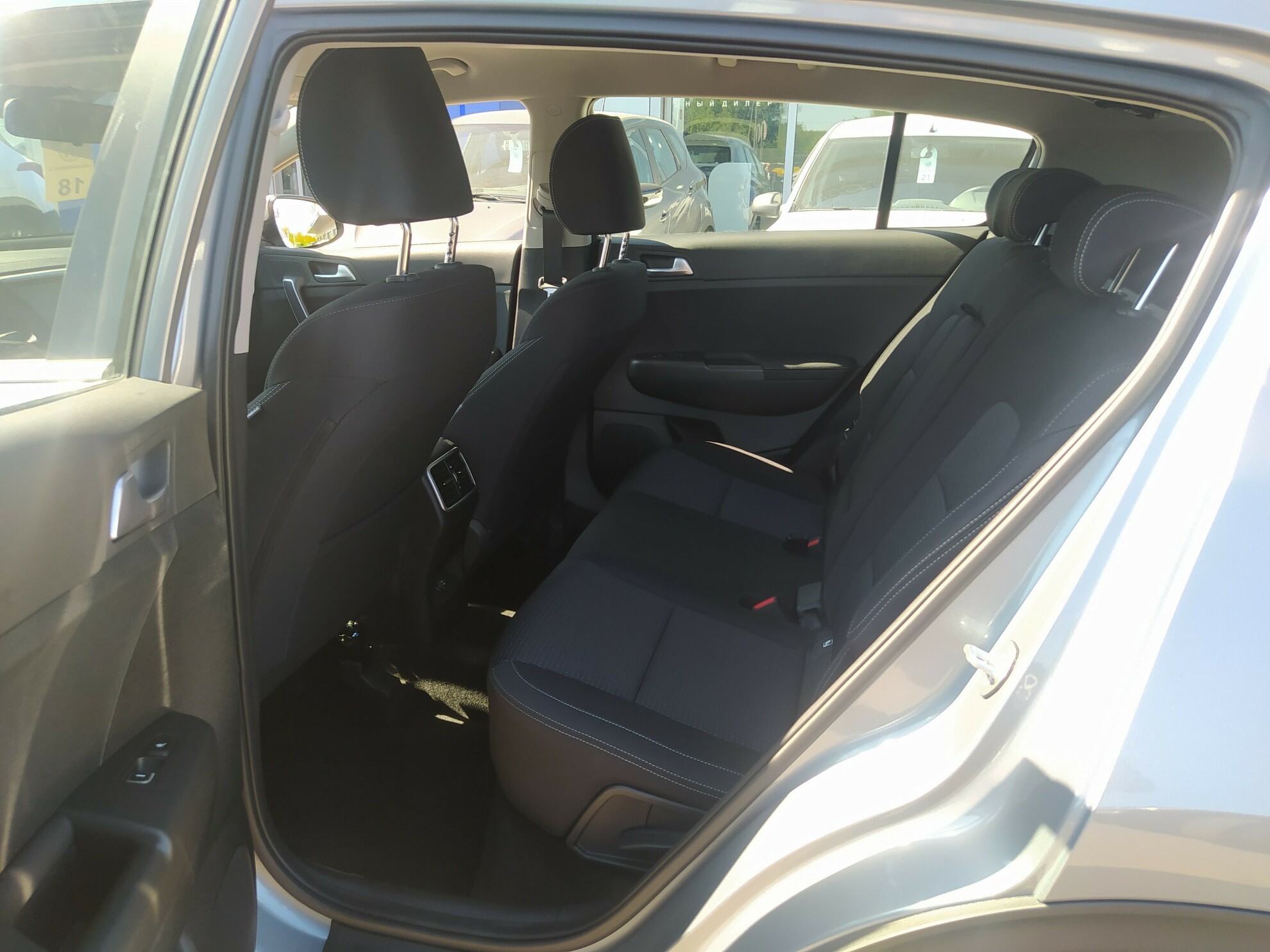 KIA Sportage миниатюра 6