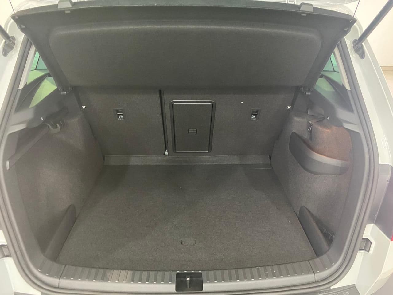 SKODA Karoq миниатюра 6