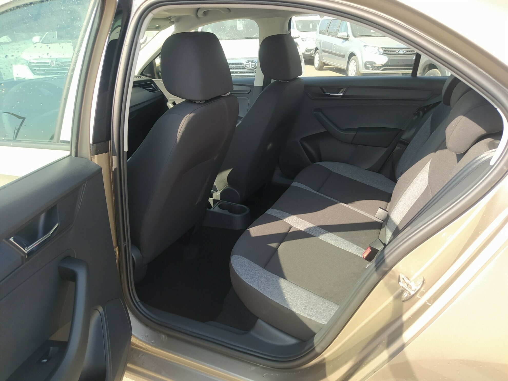 SKODA Rapid миниатюра 6