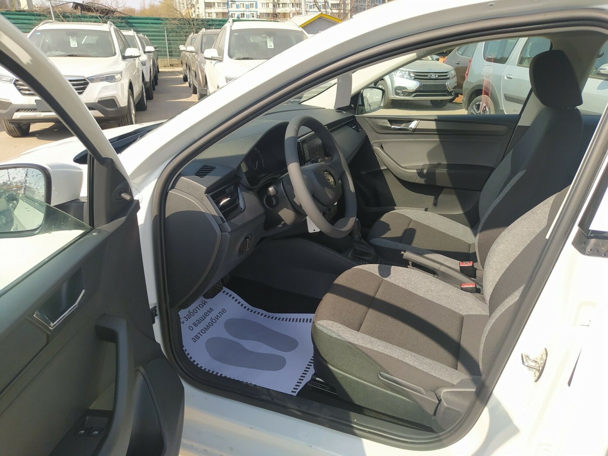 SKODA Rapid миниатюра 5