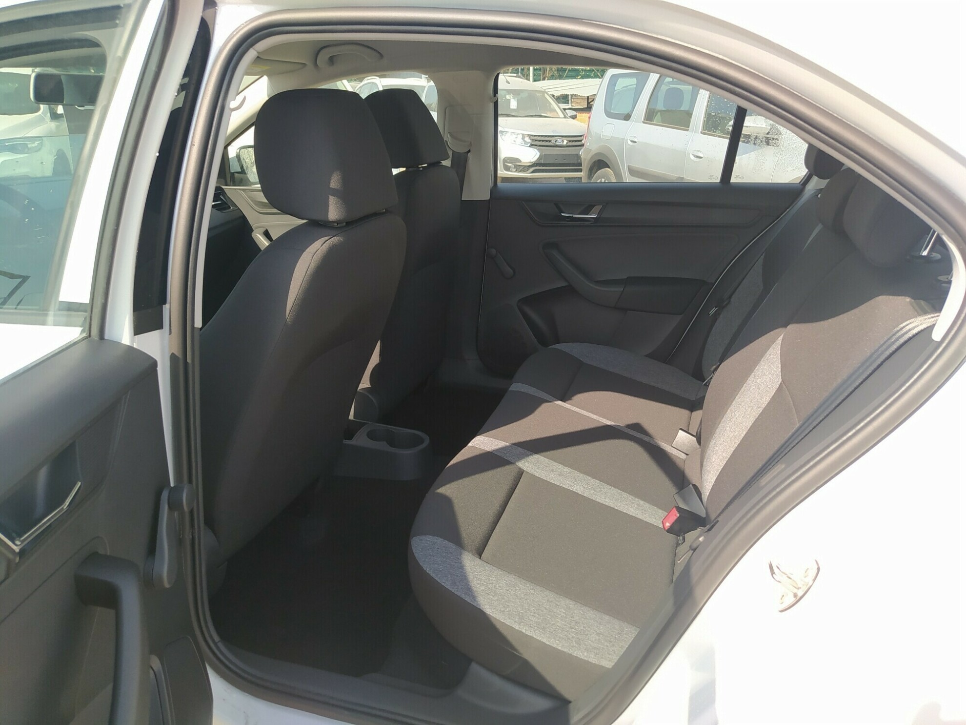 SKODA Rapid миниатюра 6
