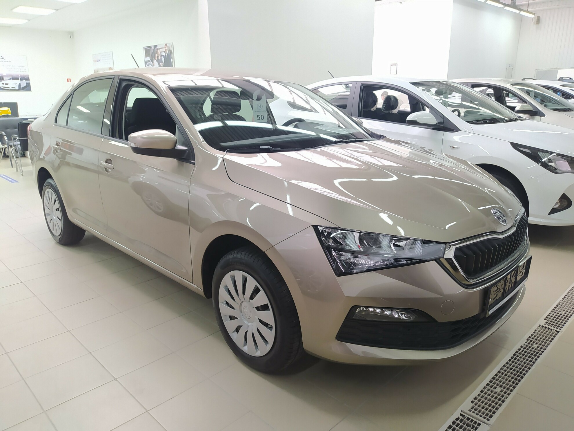 SKODA Rapid миниатюра 2