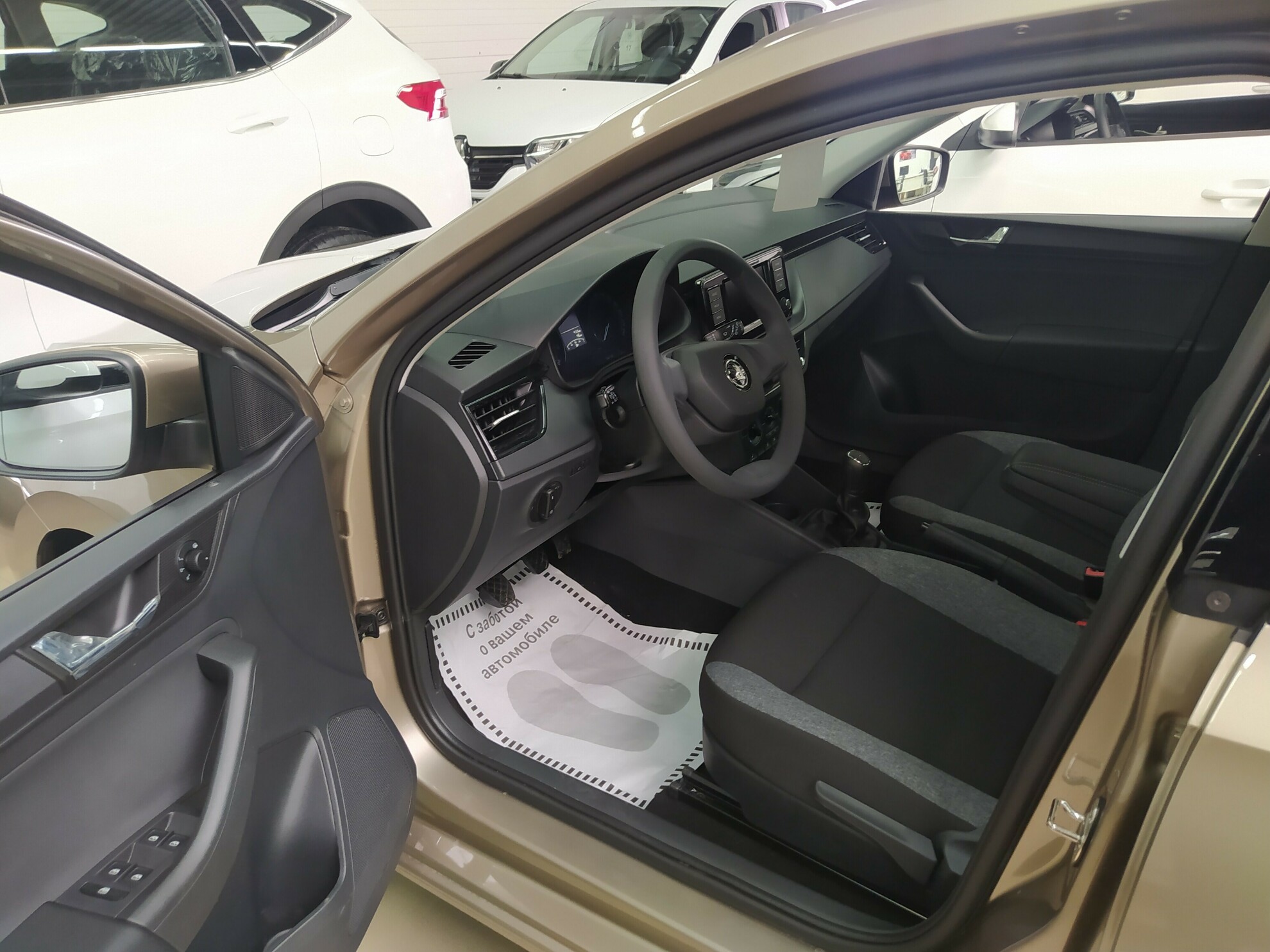 SKODA Rapid миниатюра 5