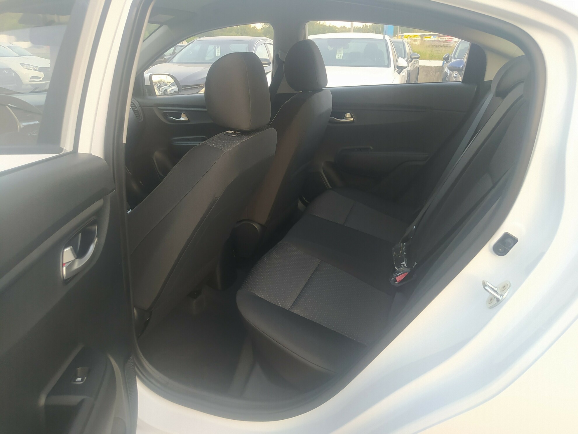 KIA Rio миниатюра 6