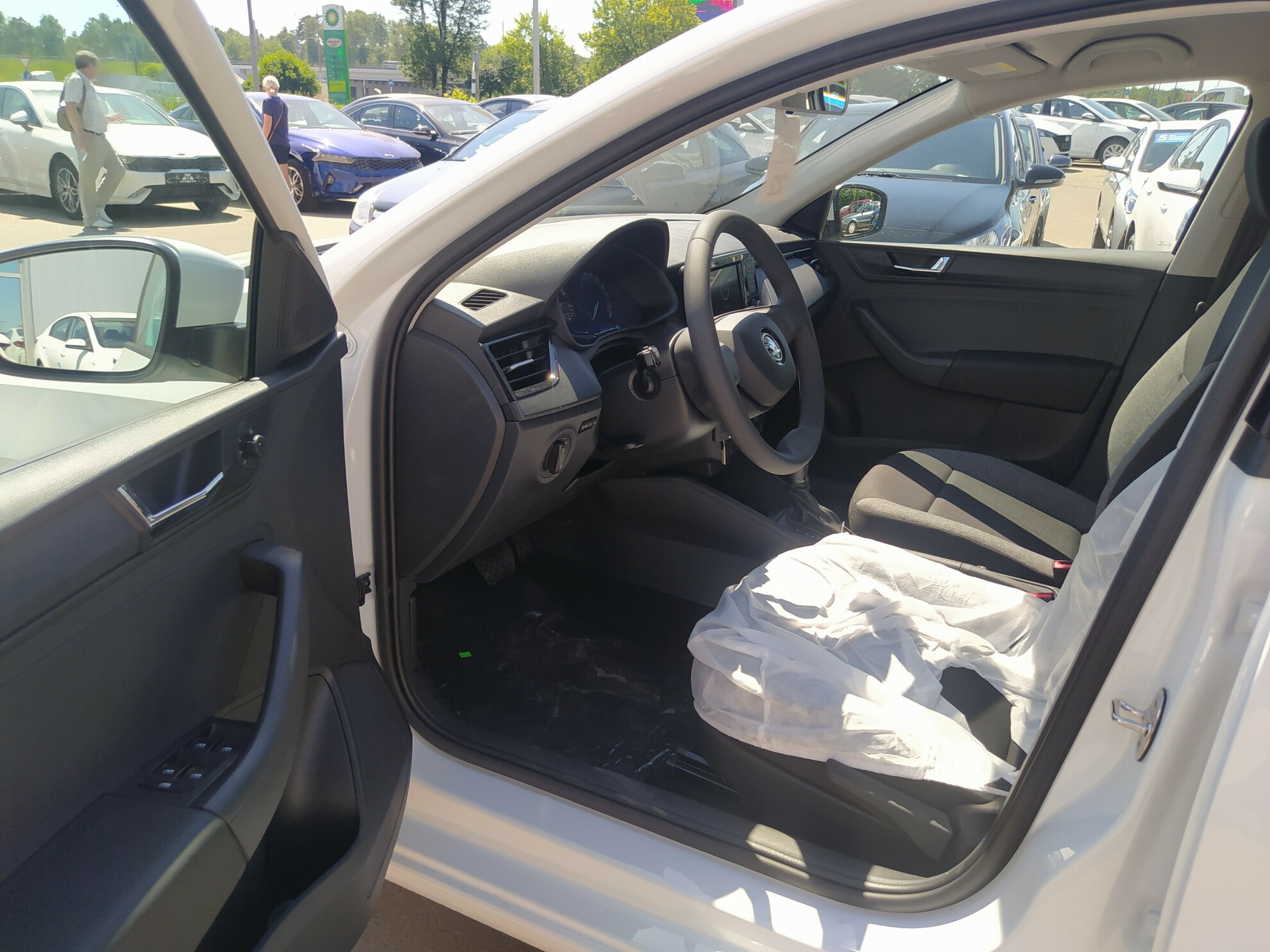 SKODA Rapid миниатюра 5