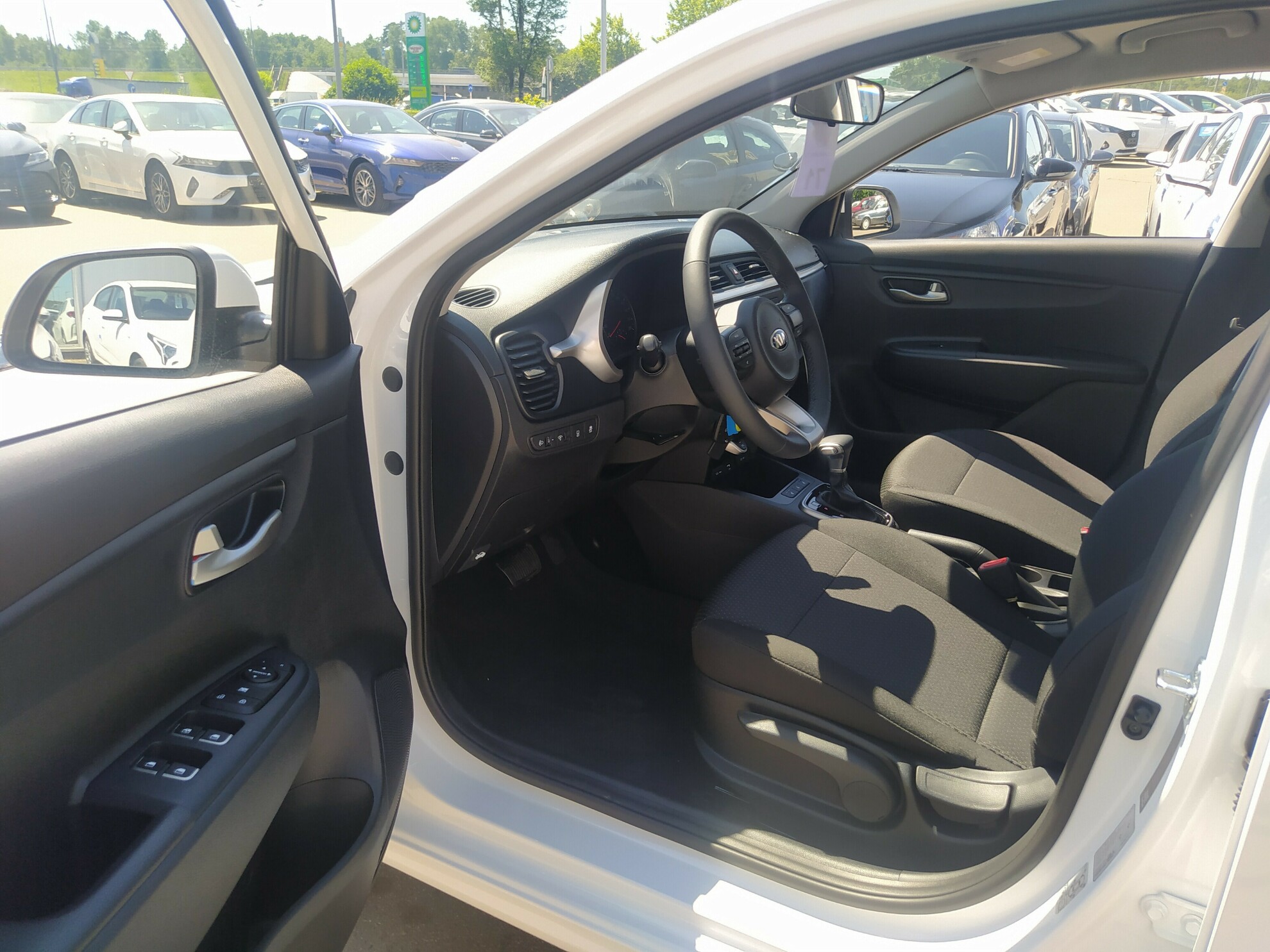 KIA Rio миниатюра 5