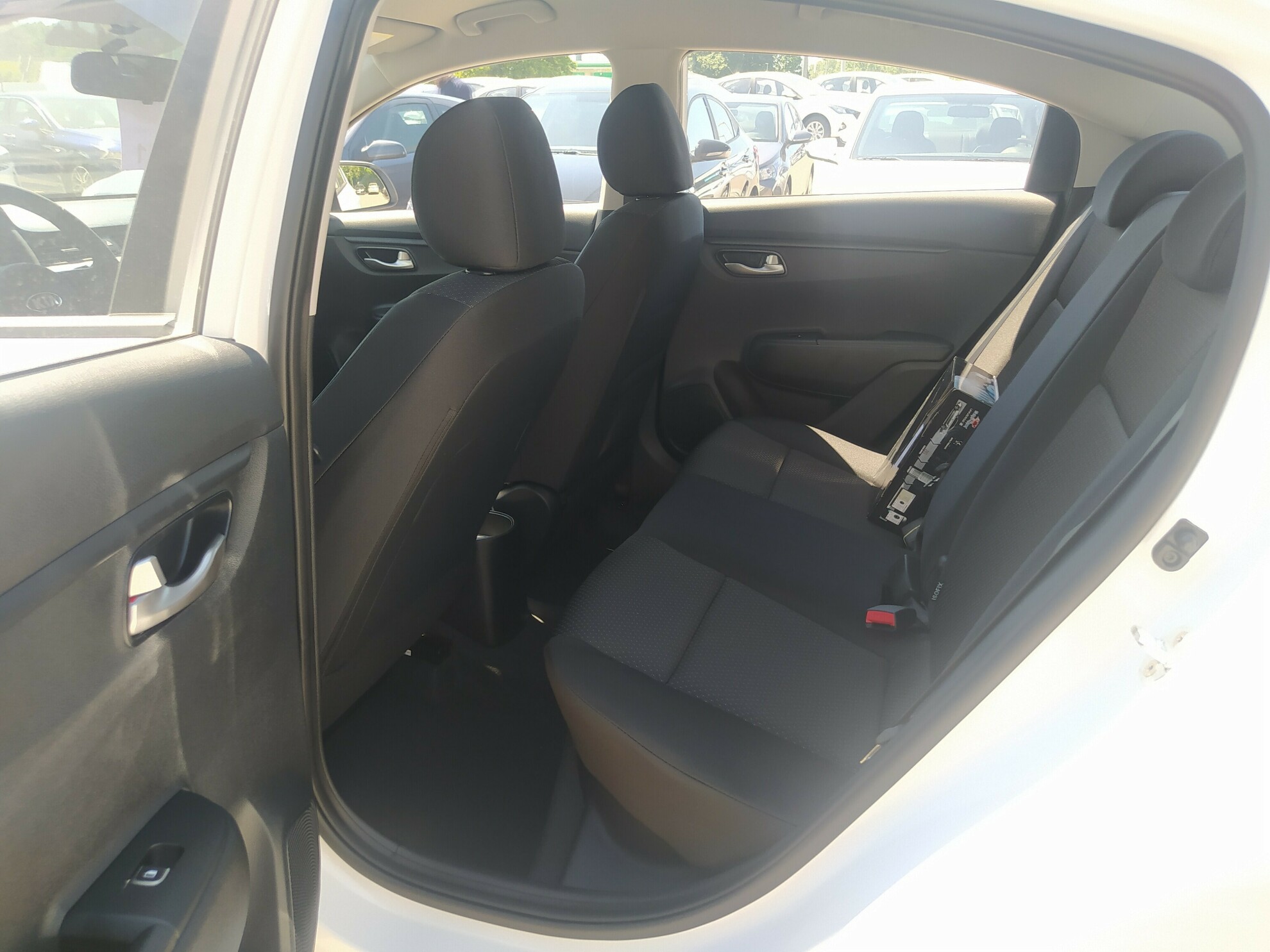 KIA Rio миниатюра 6