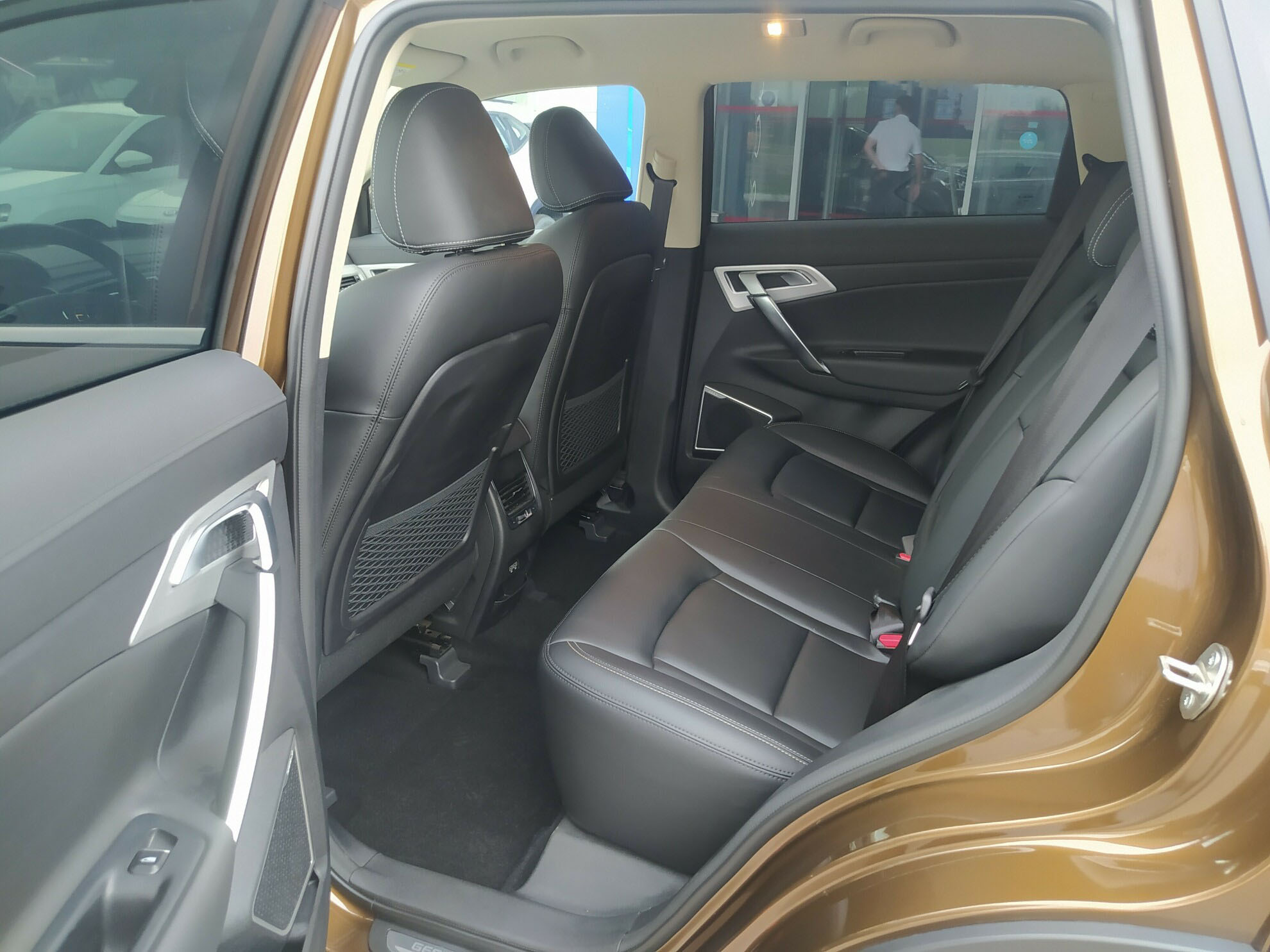GEELY Atlas миниатюра 6