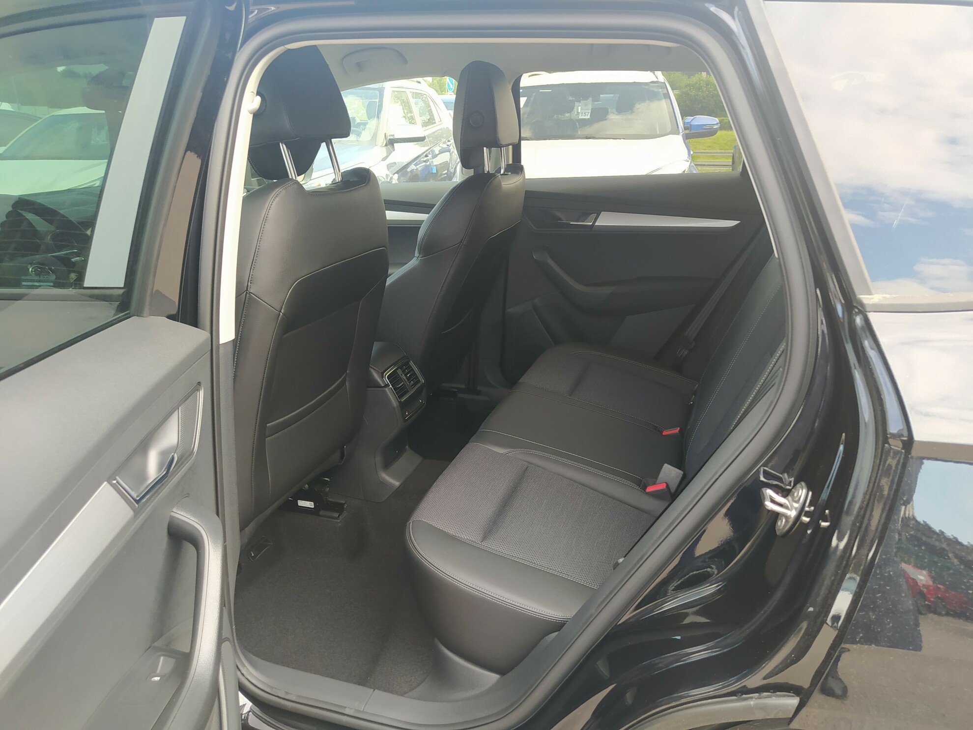SKODA Karoq миниатюра 6
