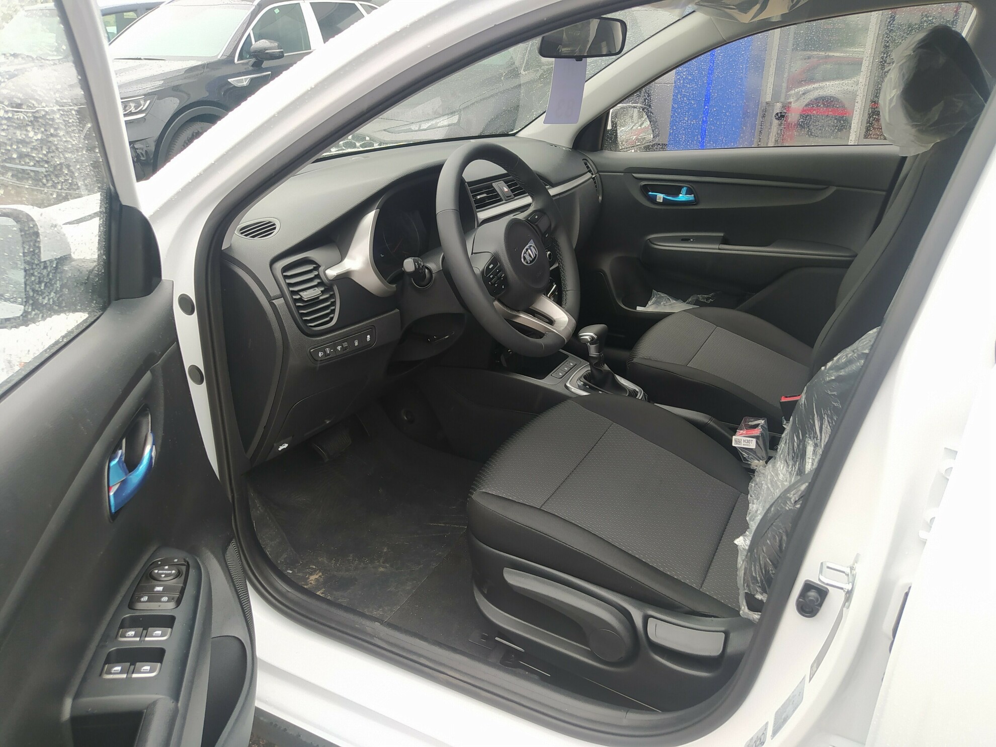 KIA Rio X миниатюра 5