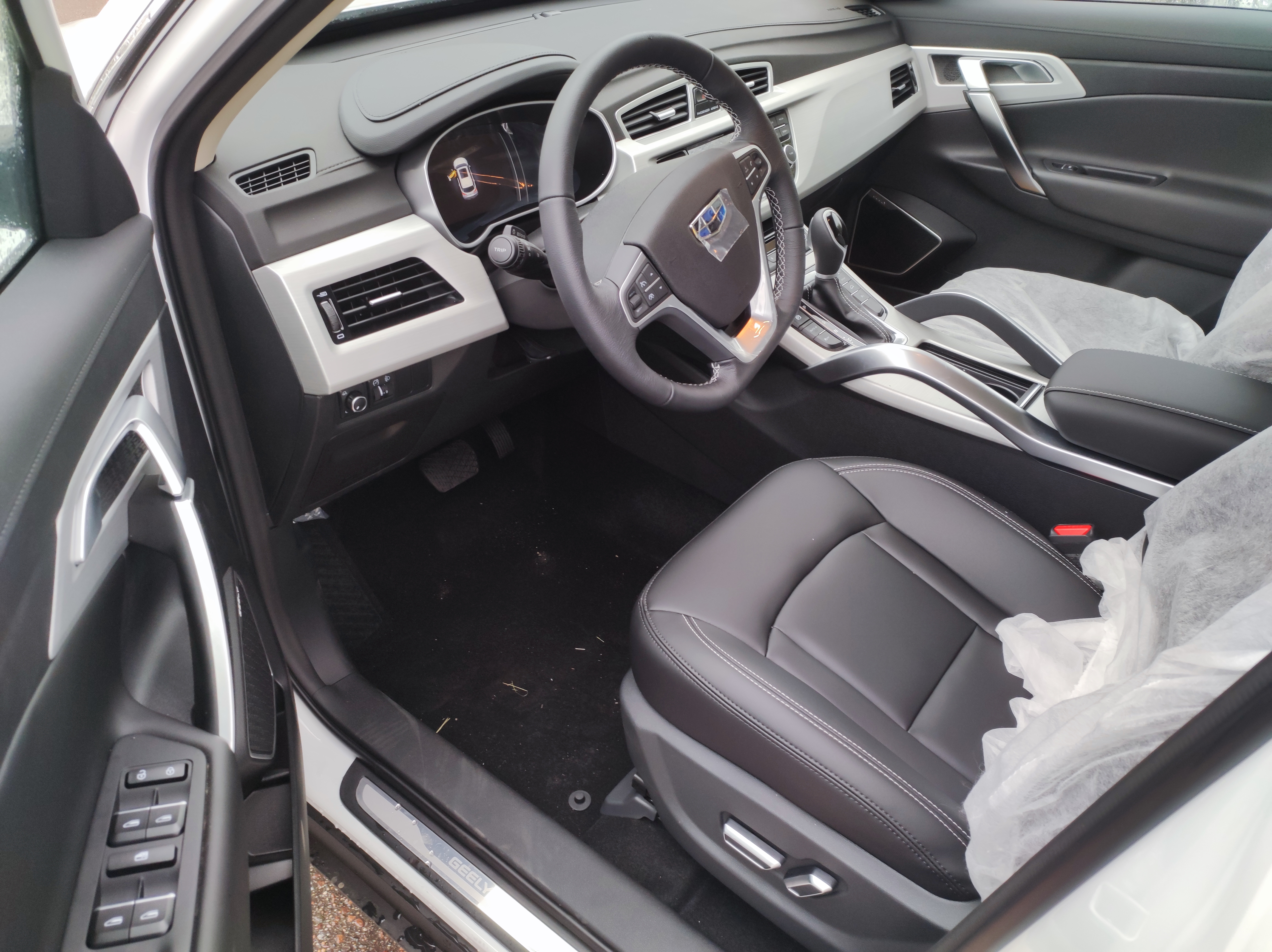 GEELY Atlas миниатюра 5