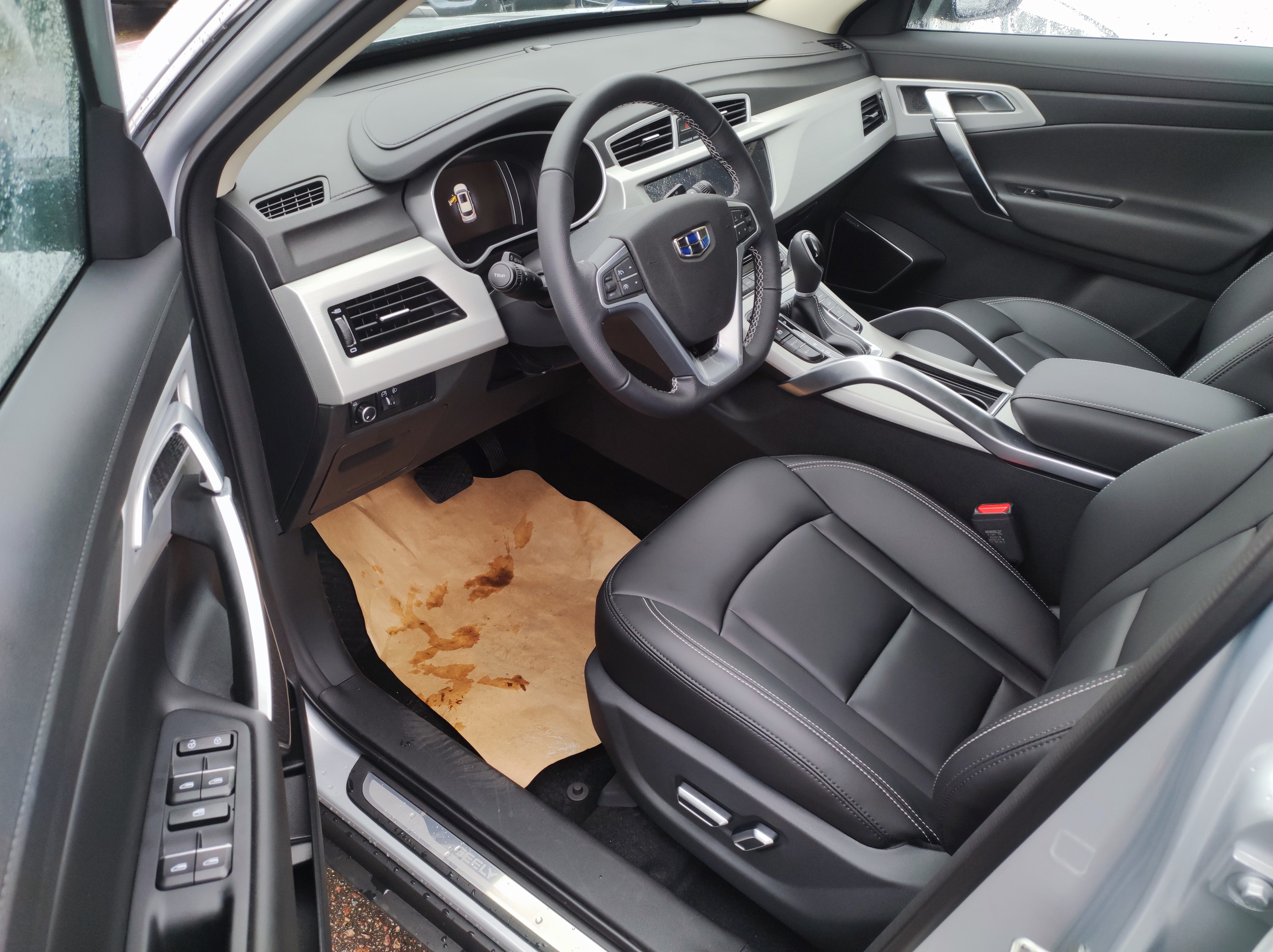 GEELY Atlas миниатюра 5