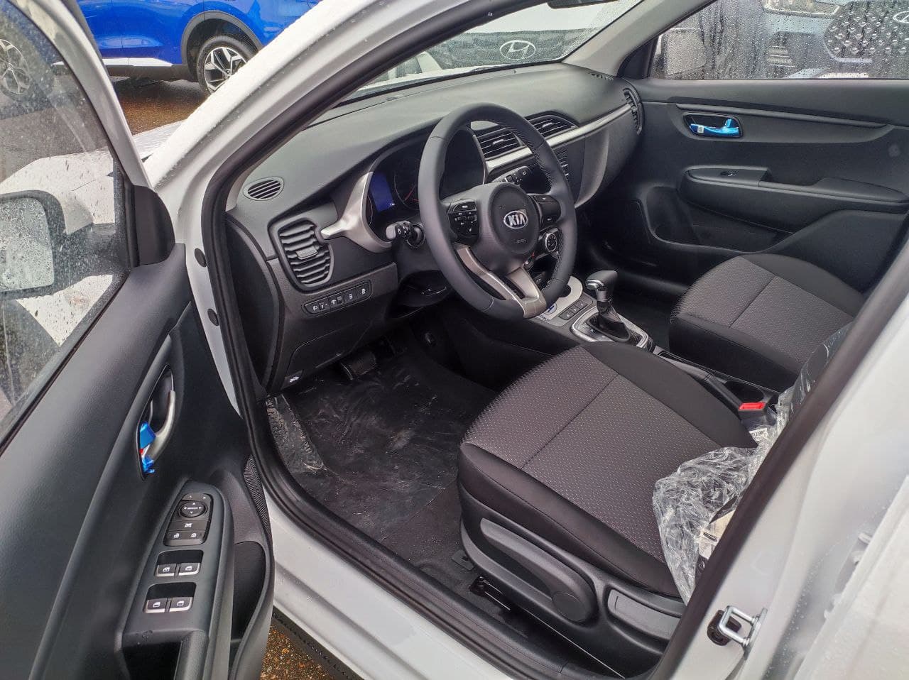 KIA Rio X миниатюра 5