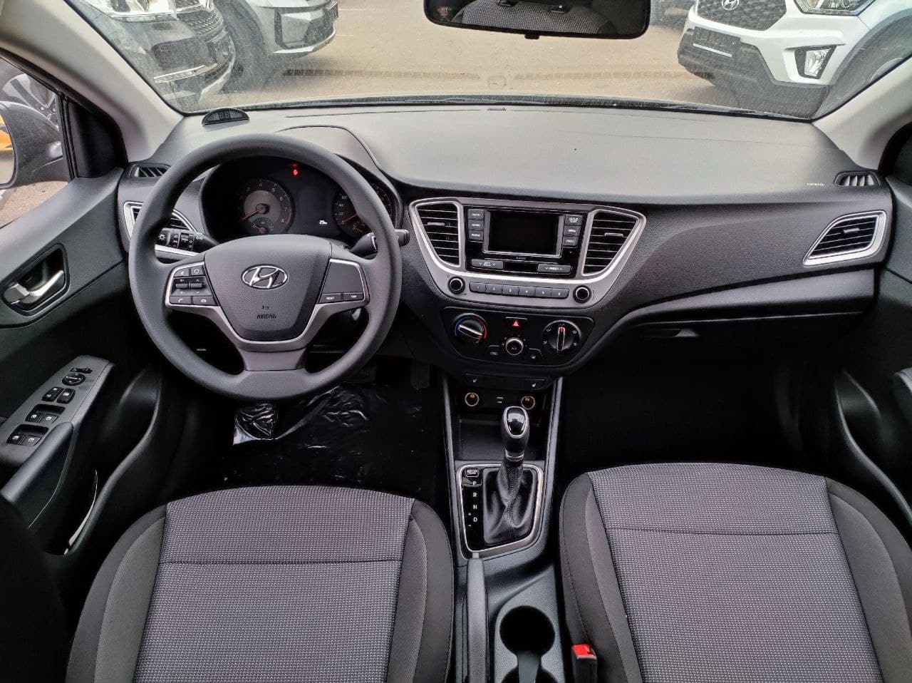 HYUNDAI Solaris миниатюра 6