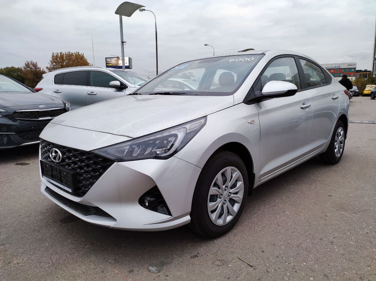 HYUNDAI Solaris миниатюра 1