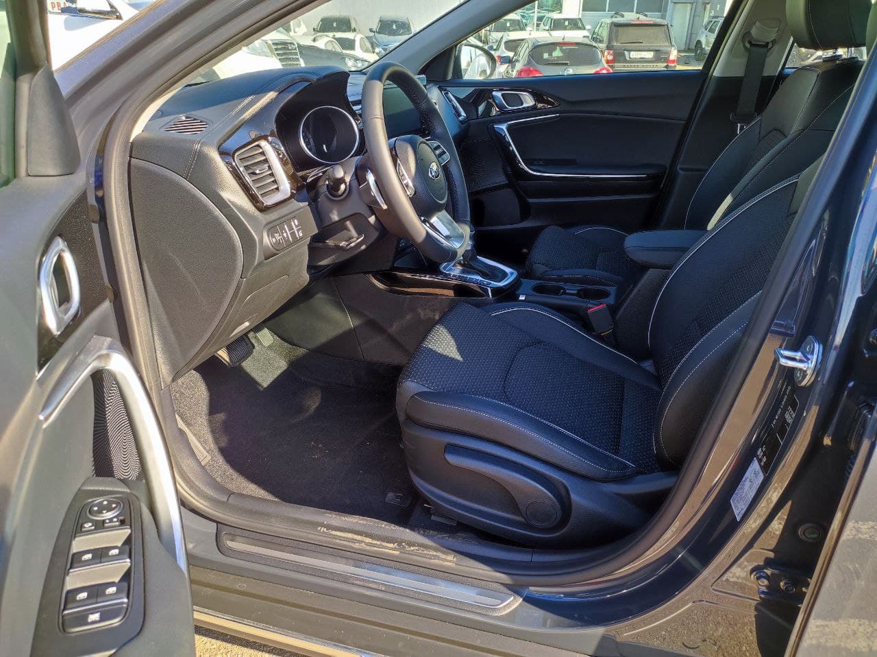 KIA XCeed миниатюра 5
