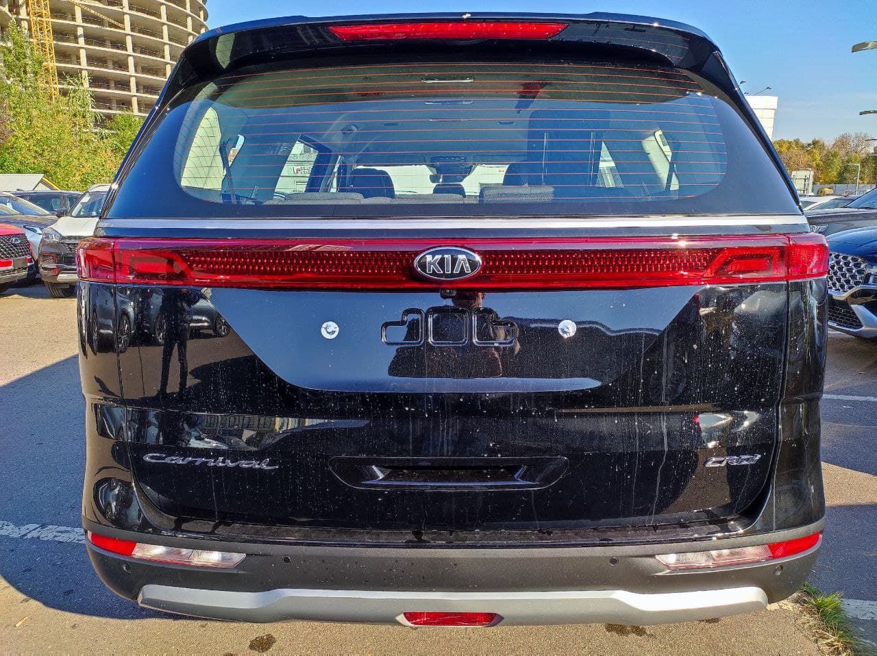 KIA Carnival миниатюра 4