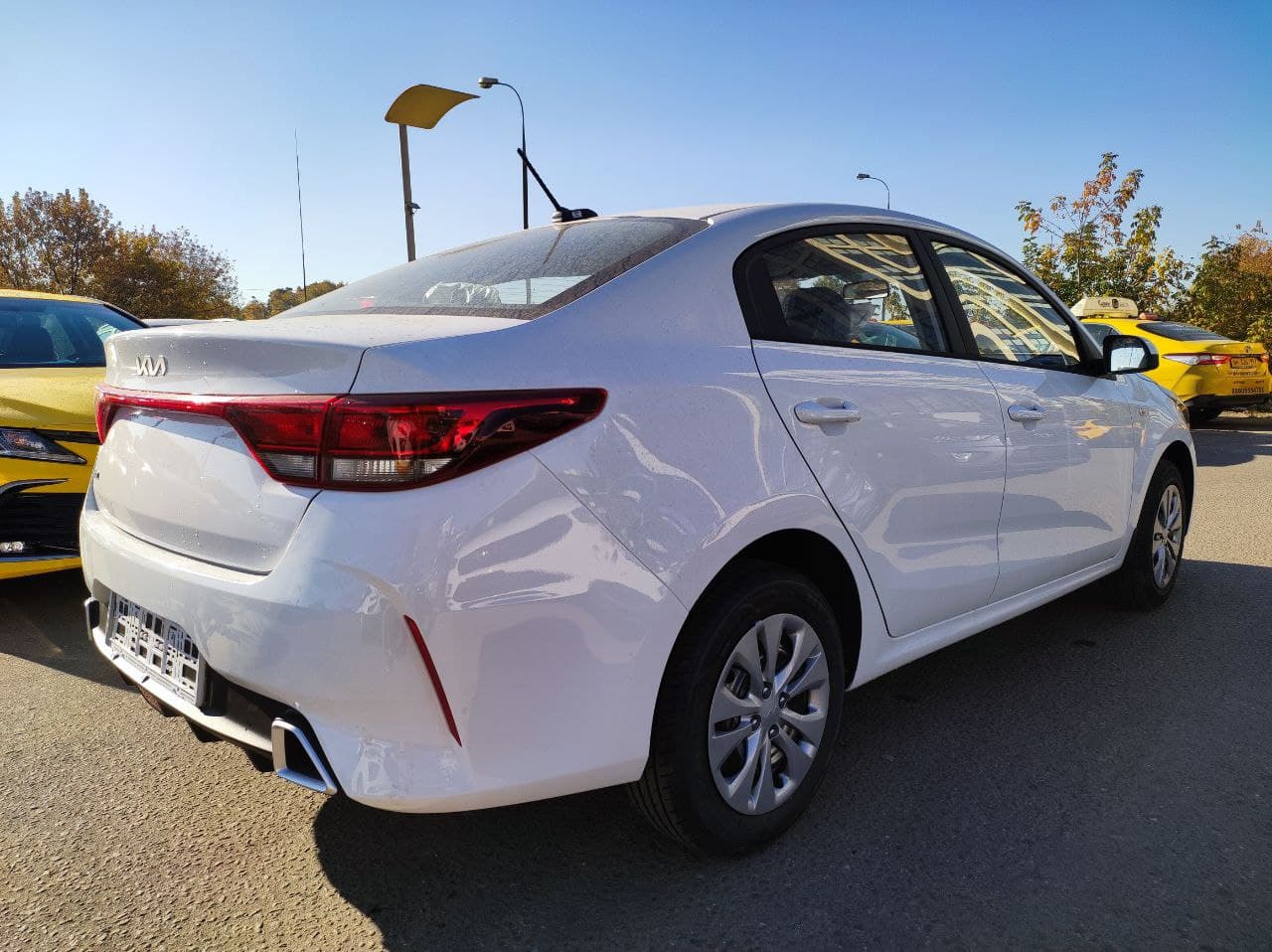 KIA Rio миниатюра 3