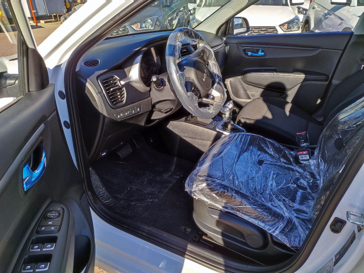 KIA Rio миниатюра 5