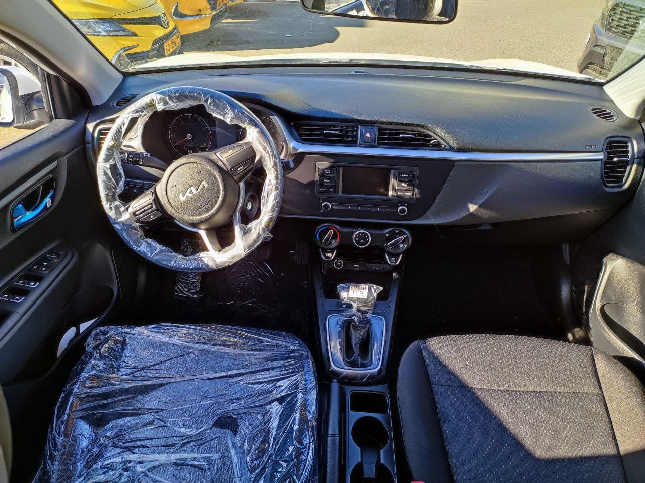 KIA Rio миниатюра 6