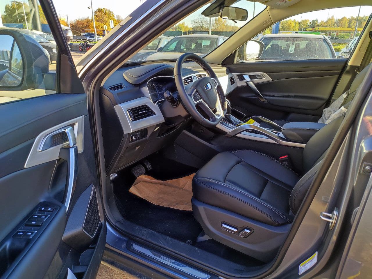 GEELY Atlas миниатюра 5
