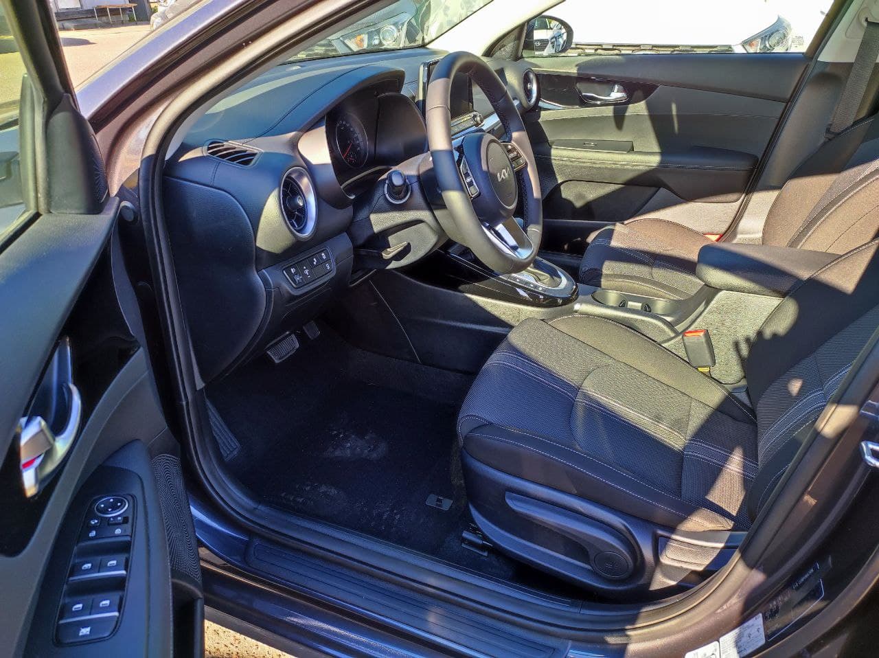 KIA Cerato миниатюра 5