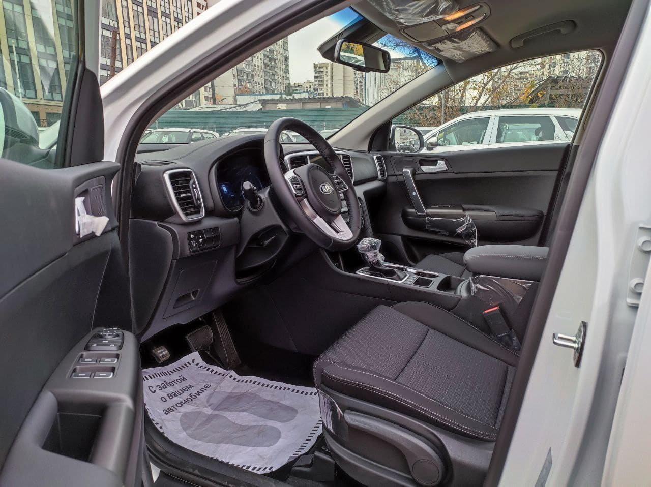 KIA Sportage миниатюра 5