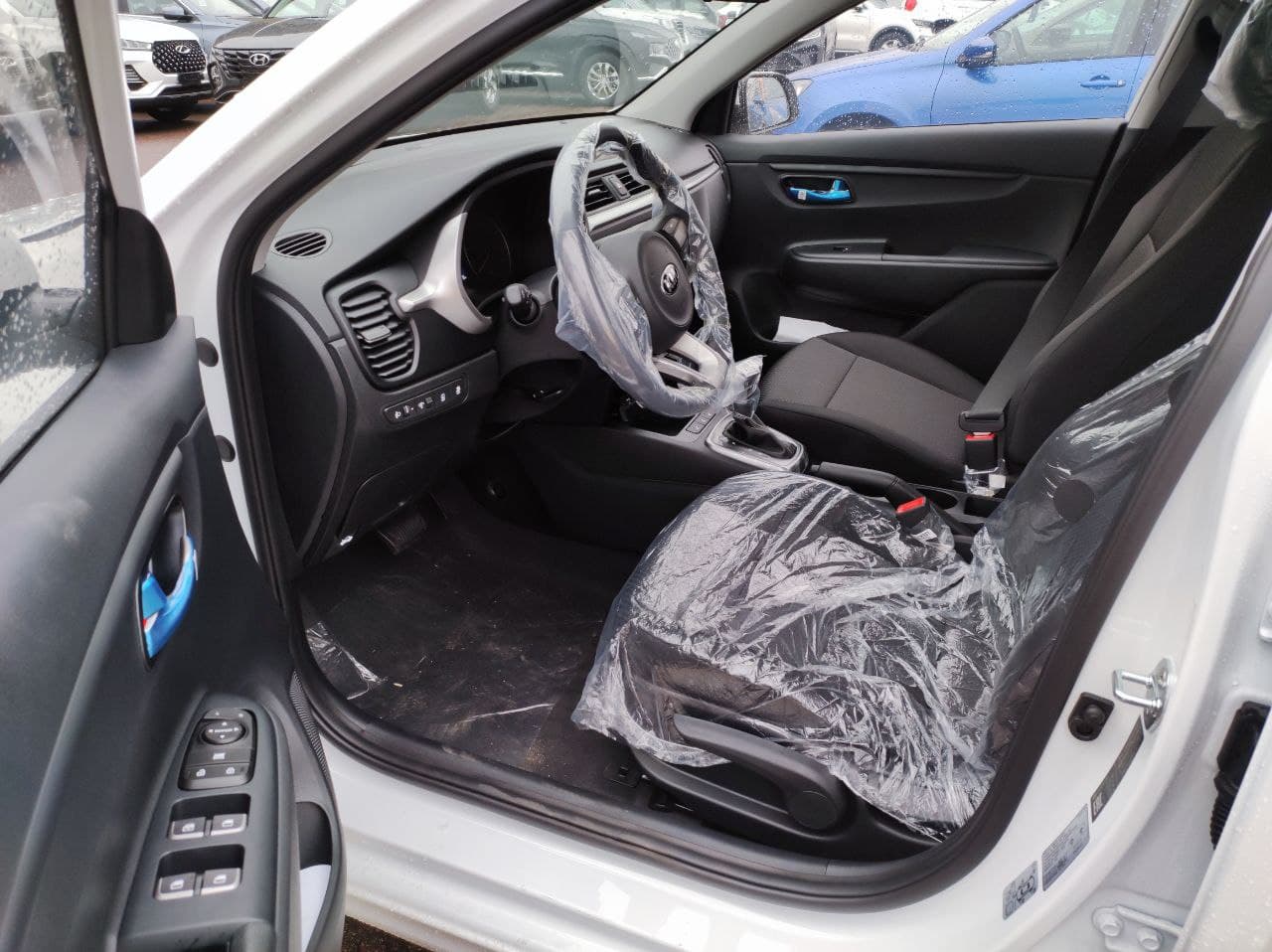 KIA Rio миниатюра 5