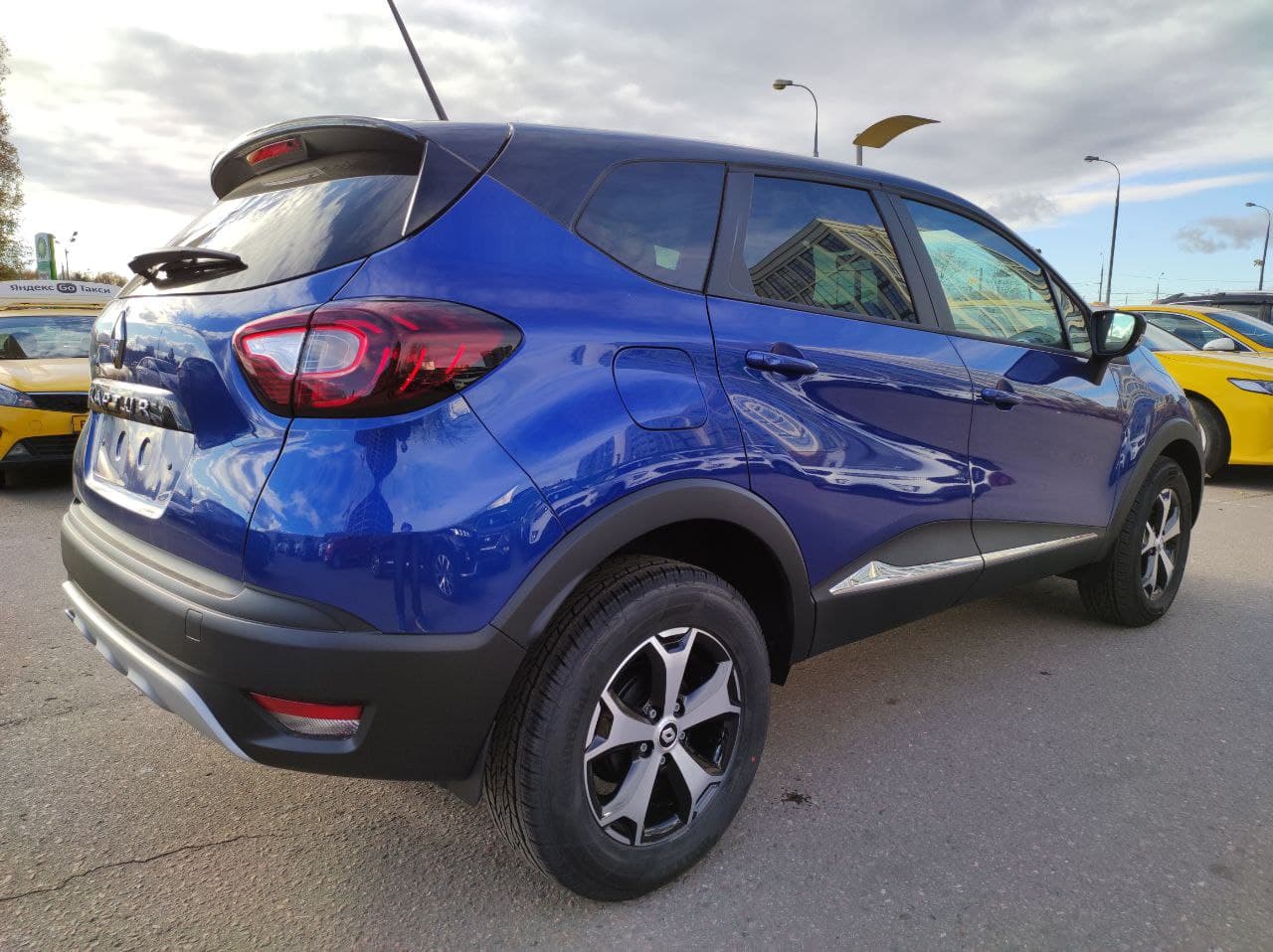 RENAULT Kaptur миниатюра 3