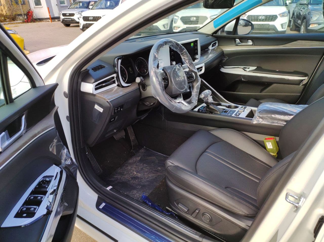 KIA K5 миниатюра 4