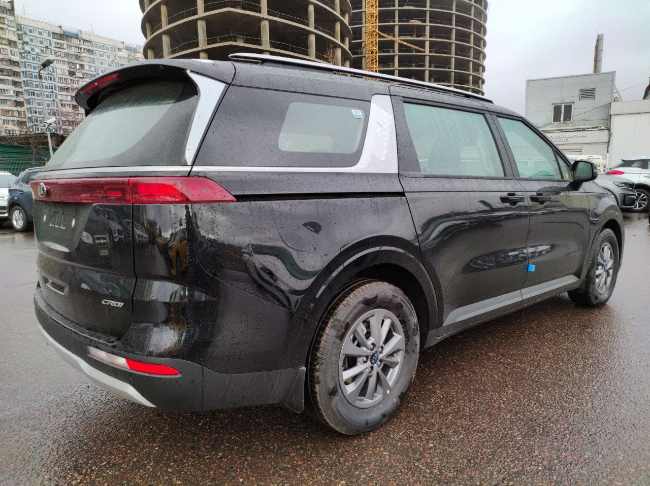 KIA Carnival миниатюра 3