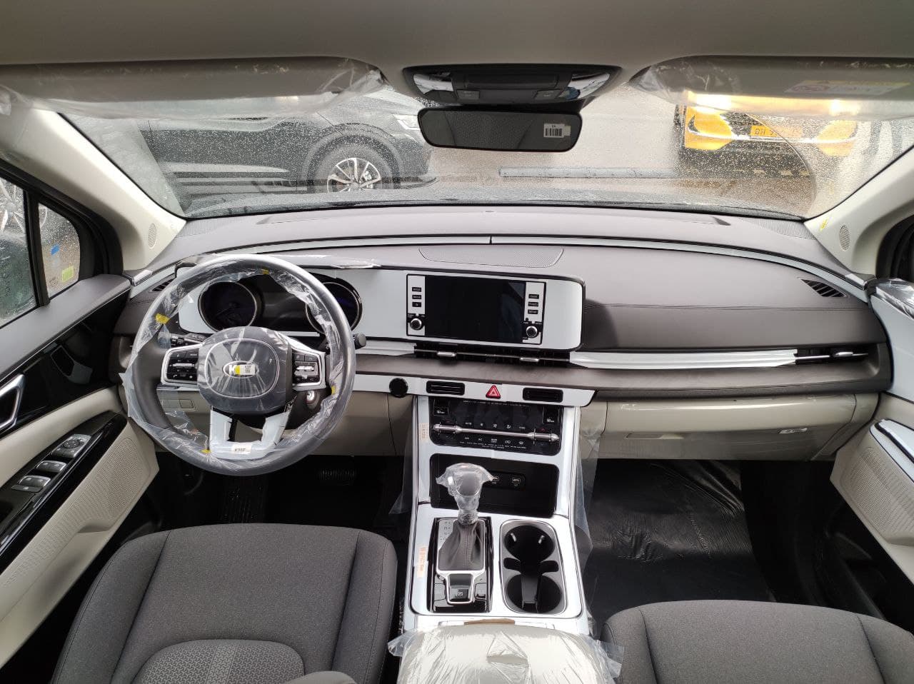 KIA Carnival миниатюра 6