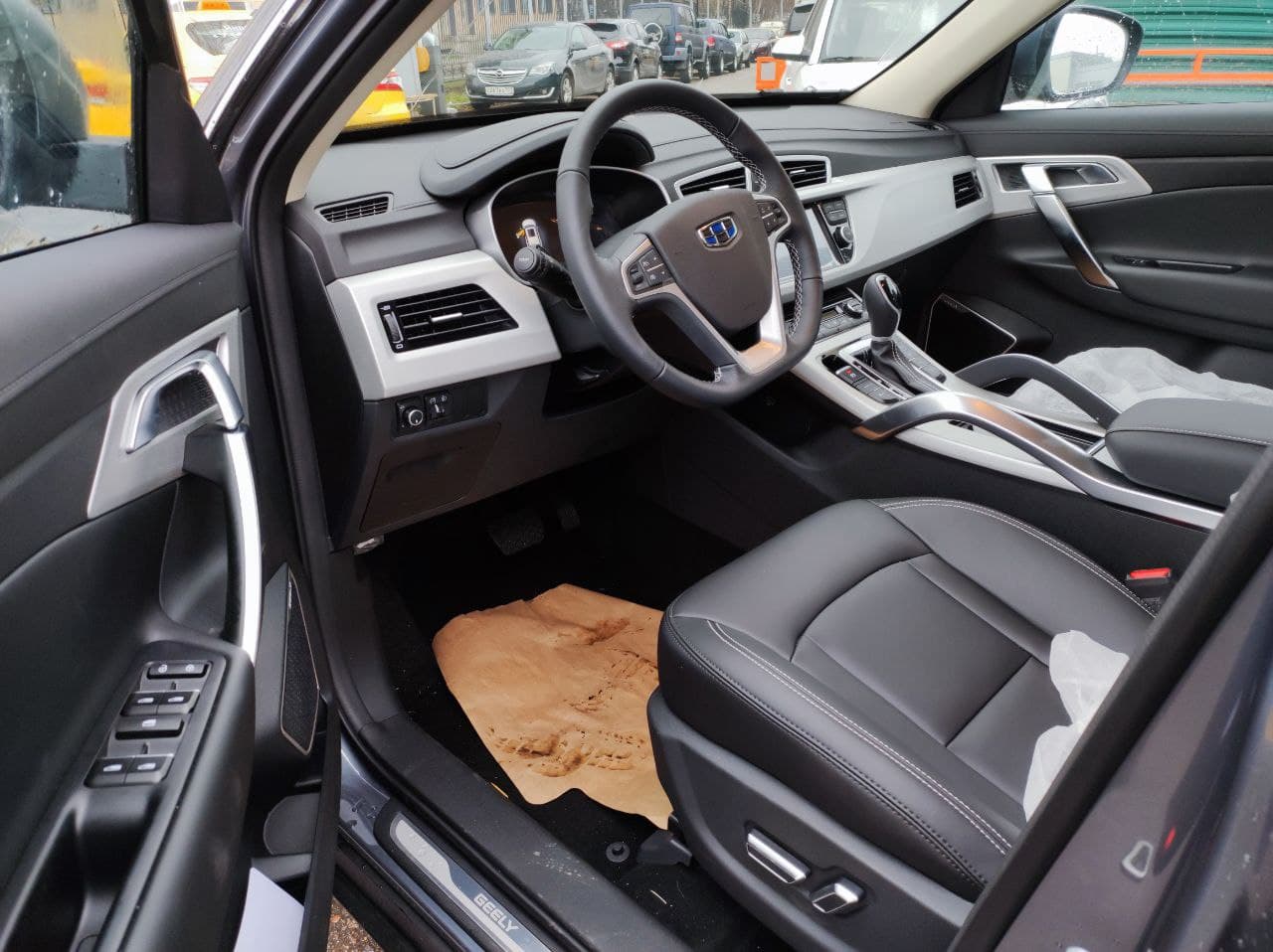 GEELY Atlas миниатюра 5