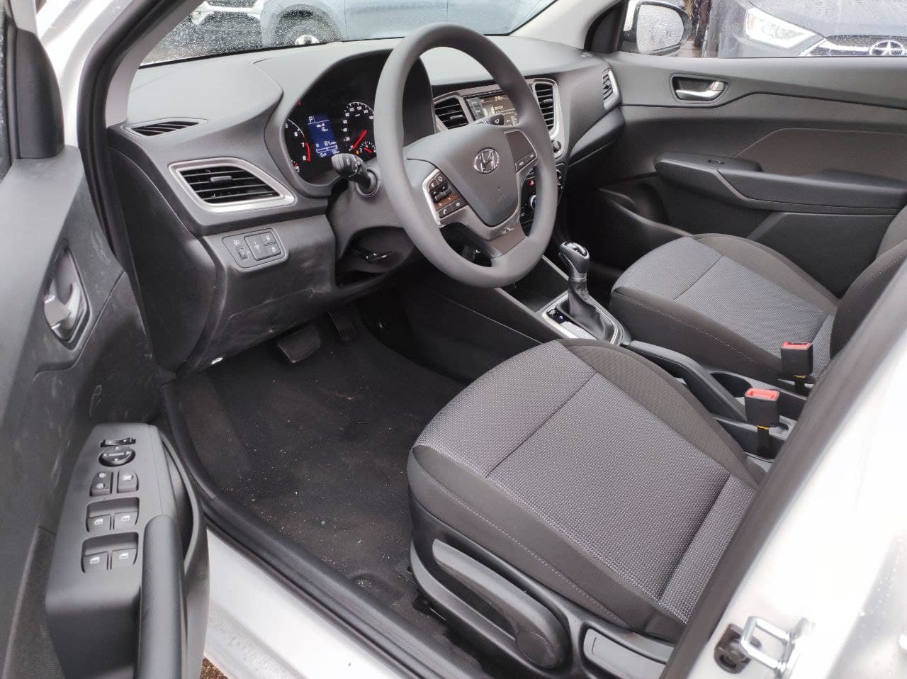 HYUNDAI Solaris миниатюра 5