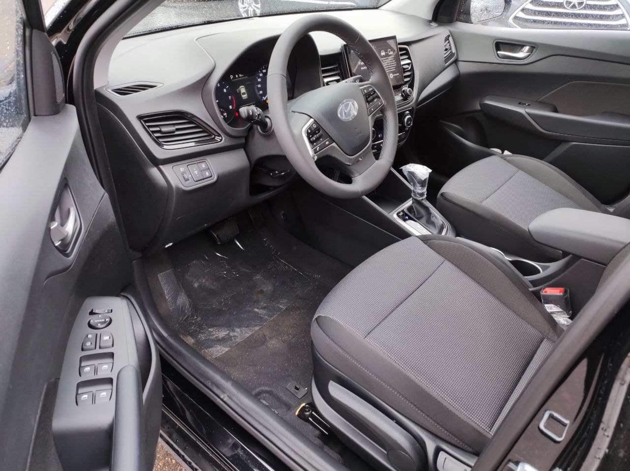 HYUNDAI Solaris миниатюра 5