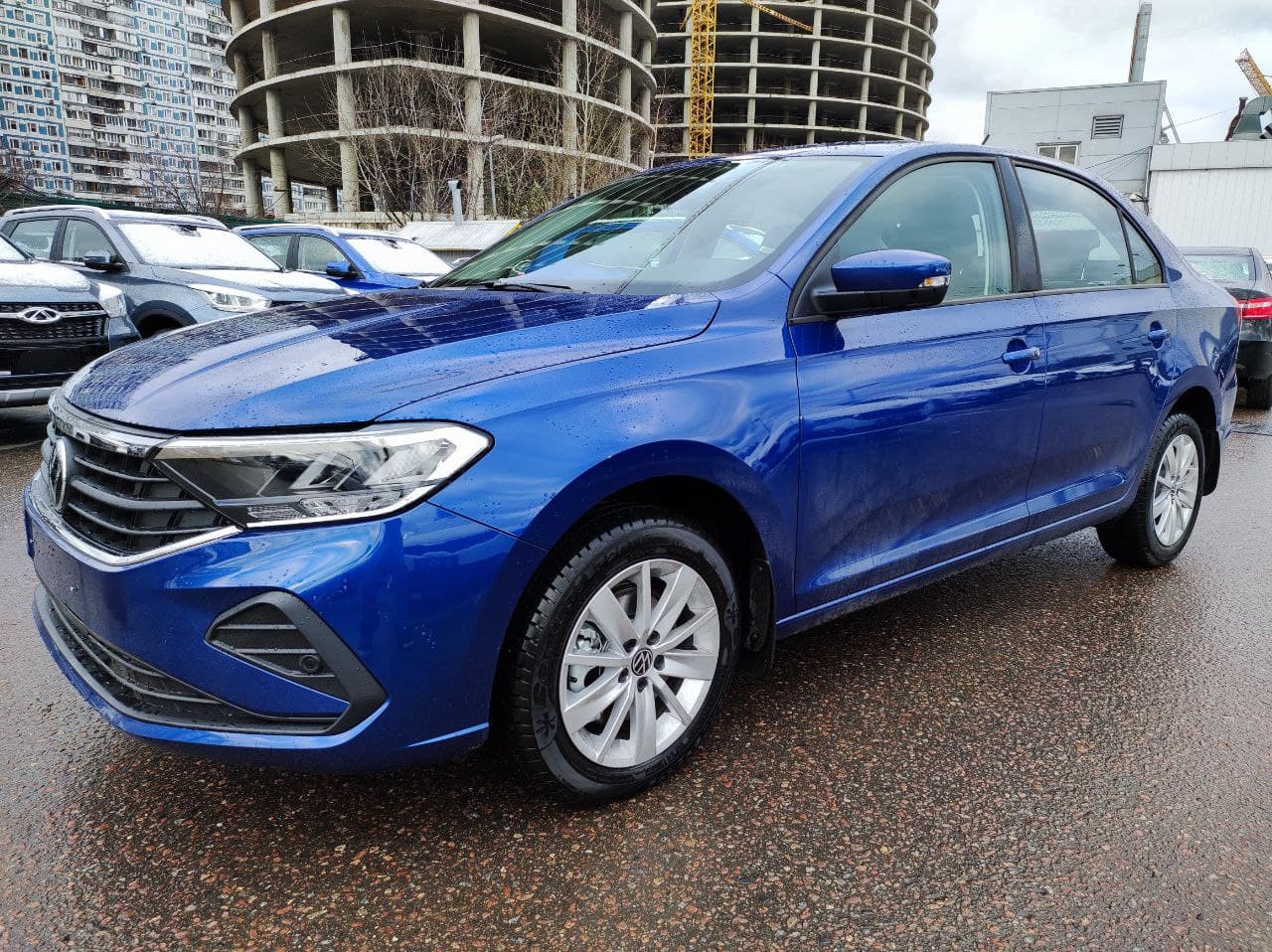 Превью VOLKSWAGEN Polo